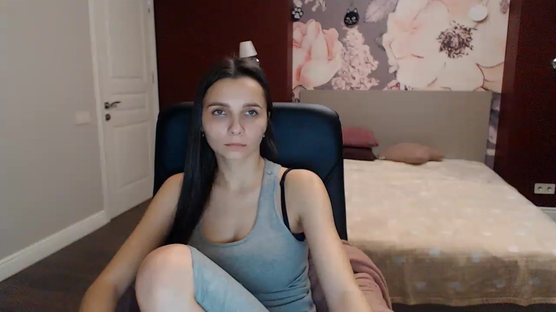 Gallery image thumbnail from Karina_Mils's myfreecams stream on, 01/09/2023, 11:14 image 9 of 20