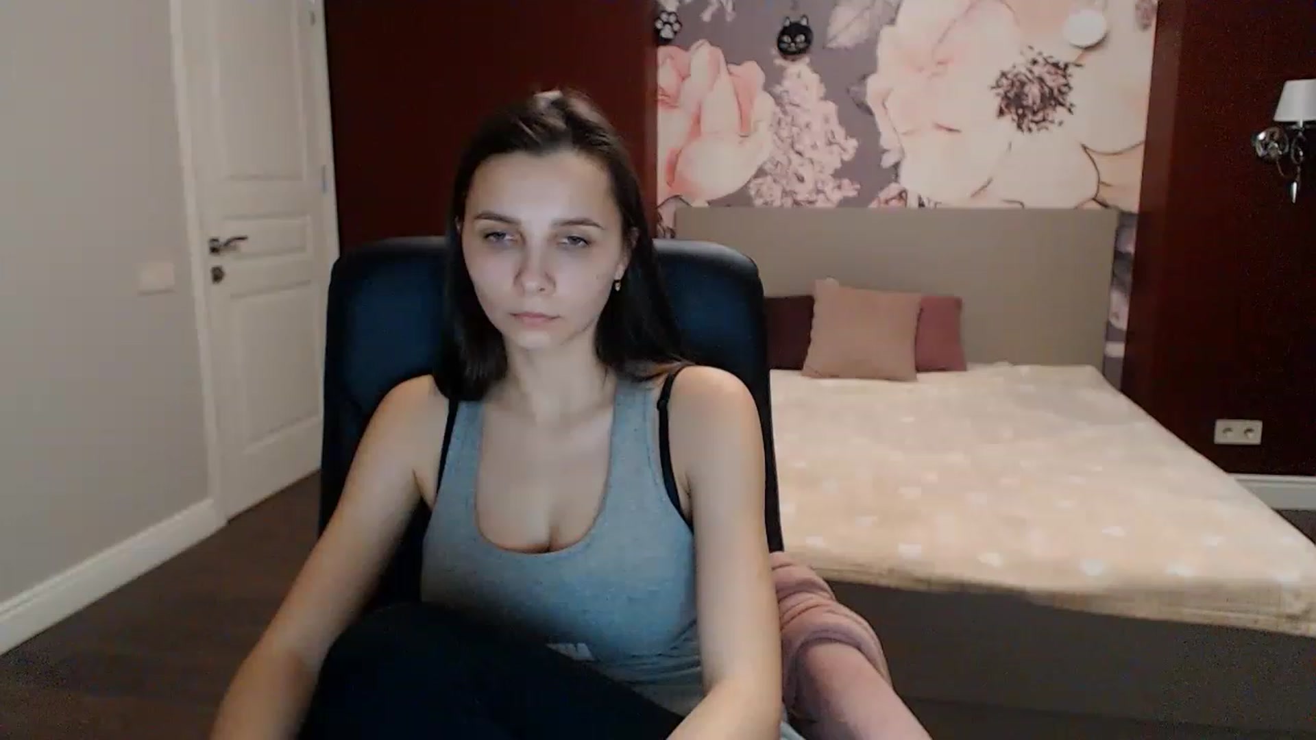Gallery image thumbnail from Karina_Mils's myfreecams stream on, 01/10/2023, 09:47 image 19 of 20