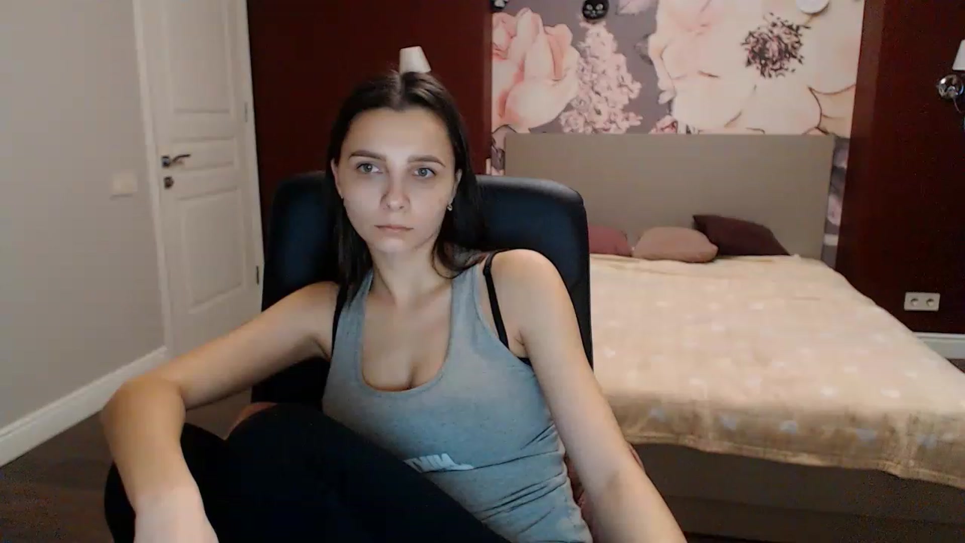 Gallery image thumbnail from Karina_Mils's myfreecams stream on, 01/12/2023, 09:40 image 2 of 20