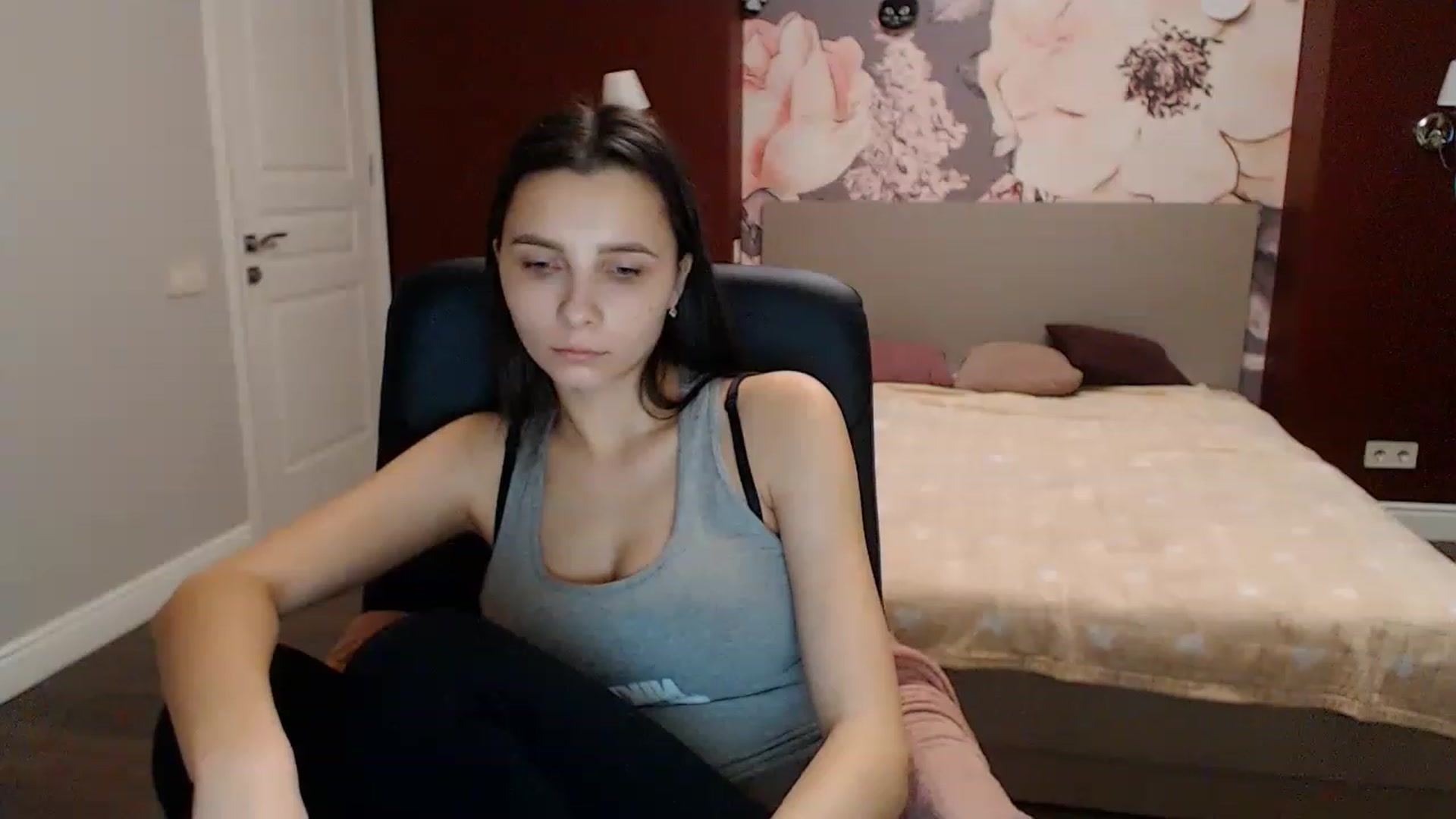 Gallery image thumbnail from Karina_Mils's myfreecams stream on, 01/12/2023, 09:40 image 1 of 20