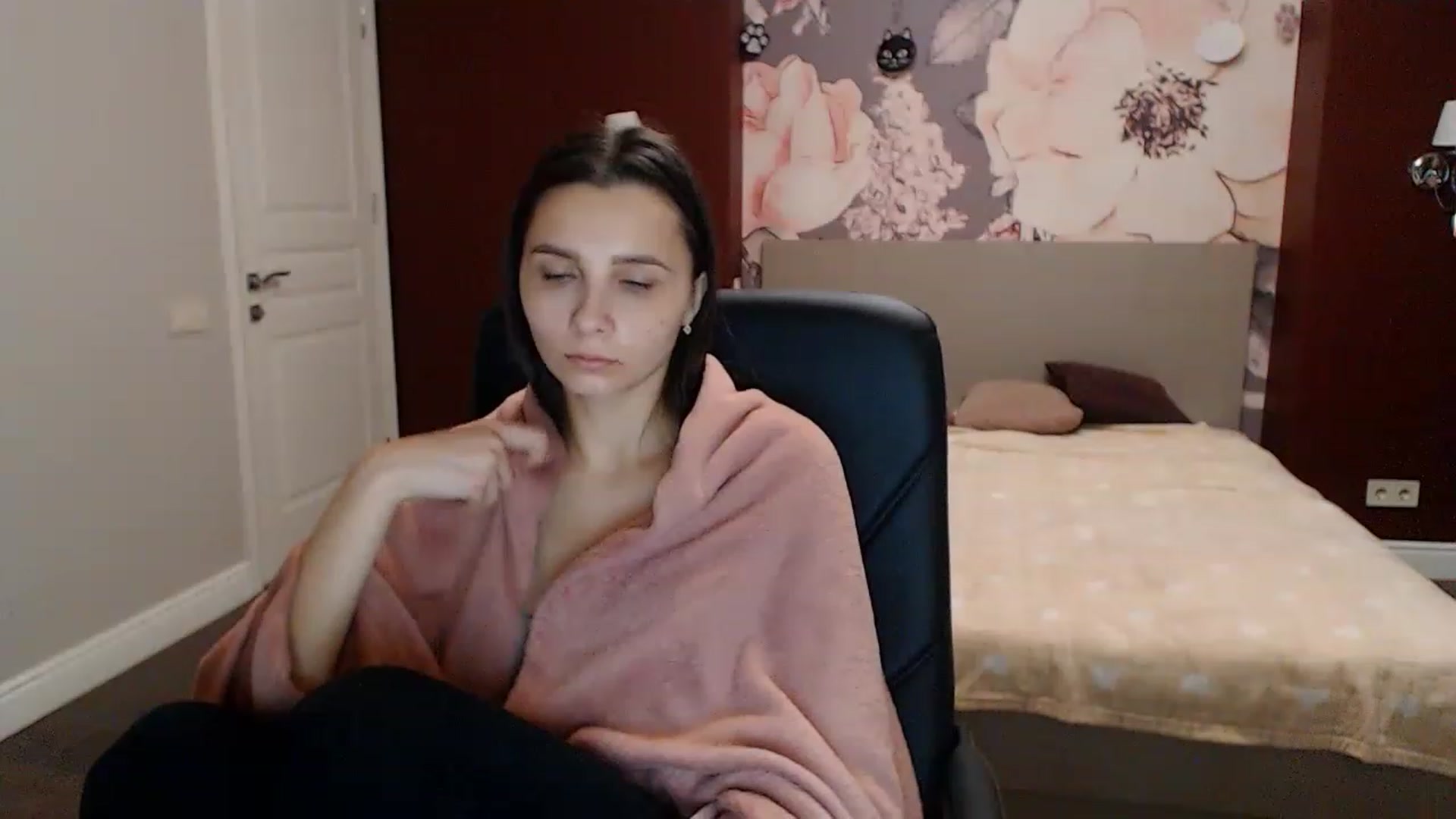 Gallery image thumbnail from Karina_Mils's myfreecams stream on, 01/12/2023, 09:40 image 19 of 20