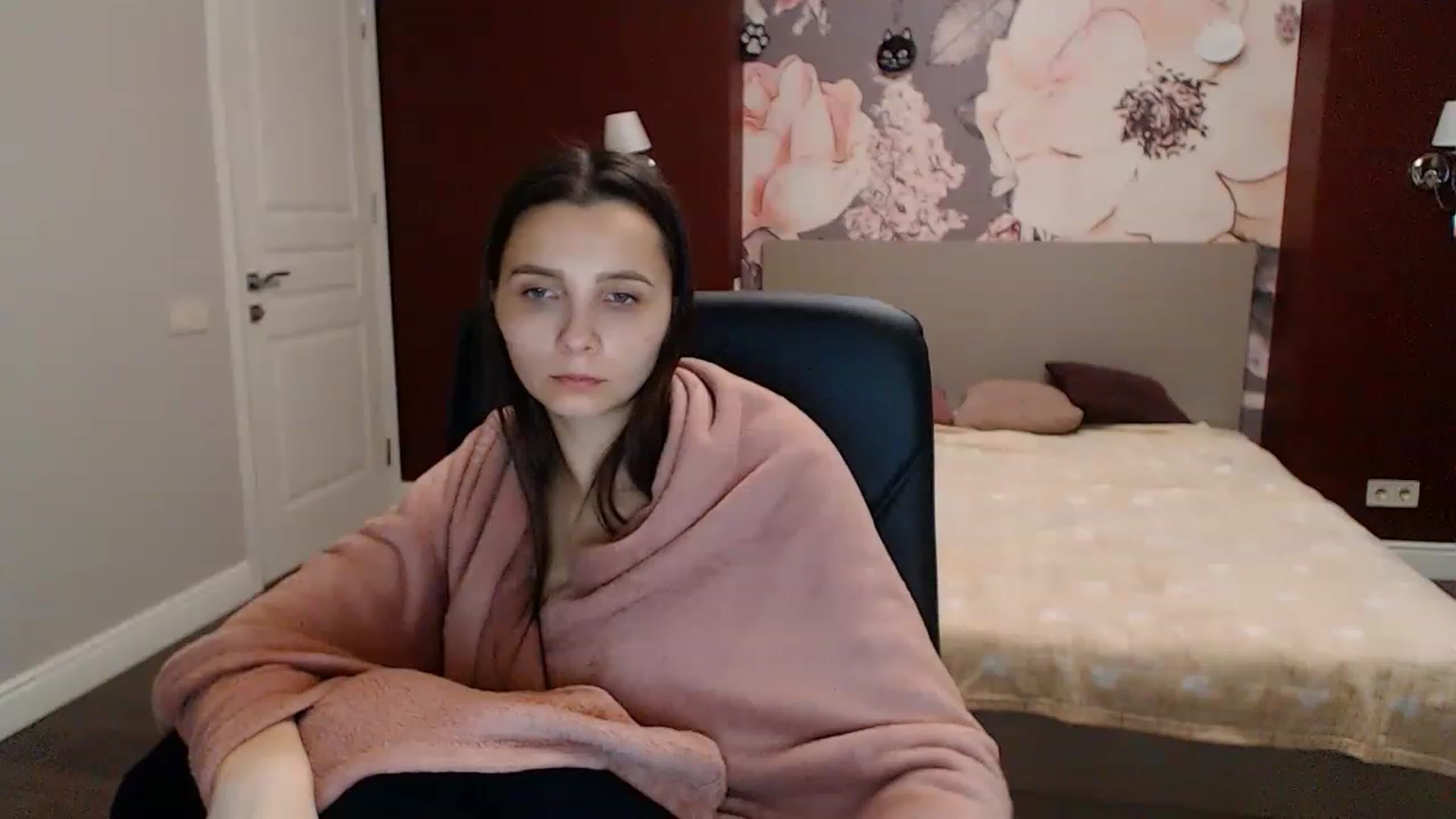 Gallery image thumbnail from Karina_Mils's myfreecams stream on, 01/12/2023, 10:41 image 4 of 20