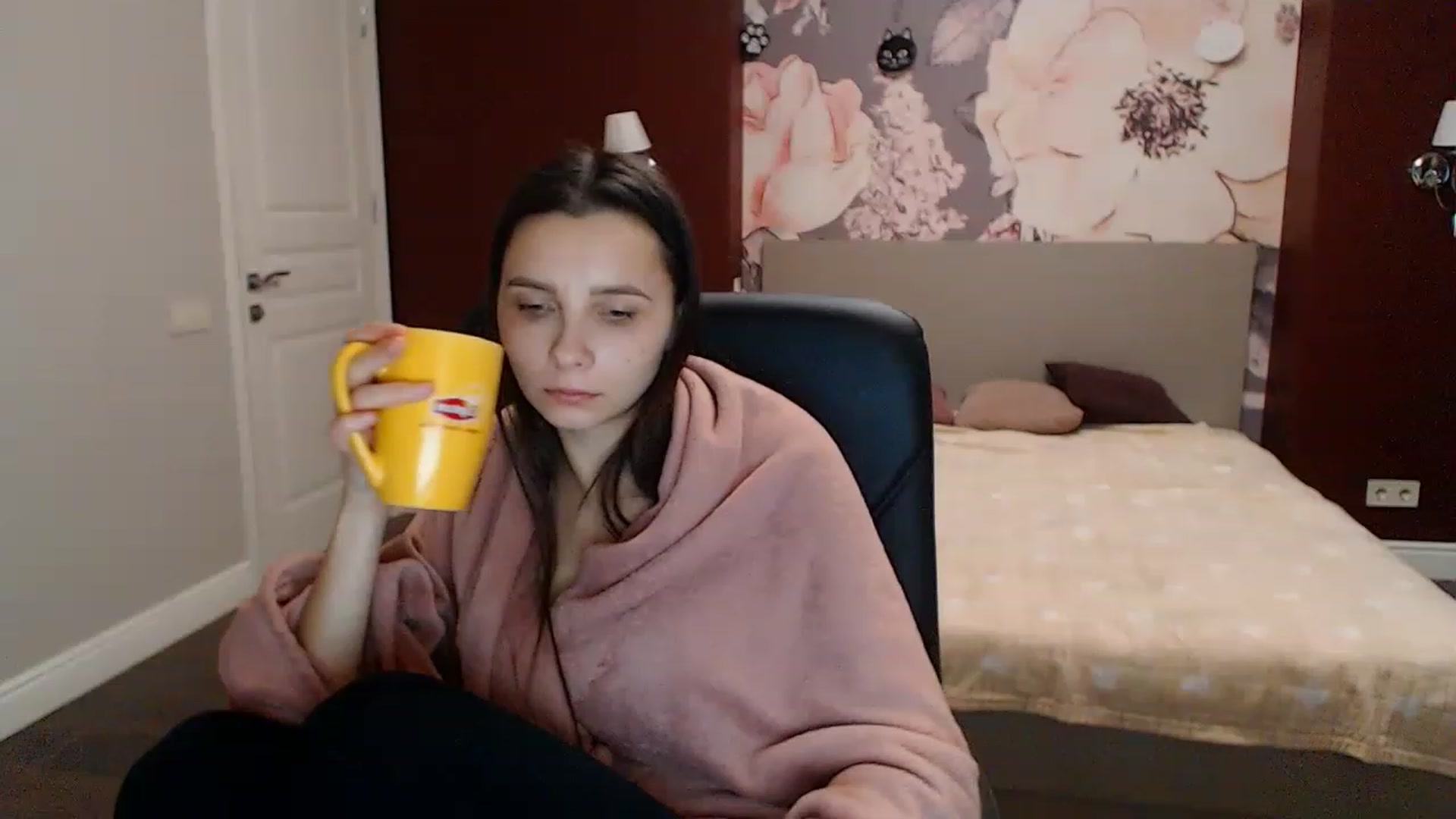 Gallery image thumbnail from Karina_Mils's myfreecams stream on, 01/12/2023, 10:41 image 3 of 20