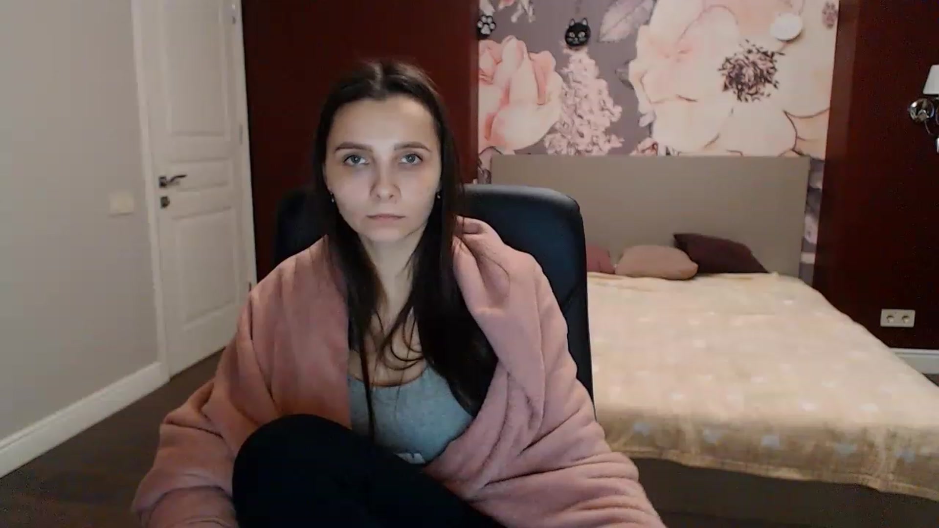 Gallery image thumbnail from Karina_Mils's myfreecams stream on, 01/12/2023, 10:41 image 20 of 20