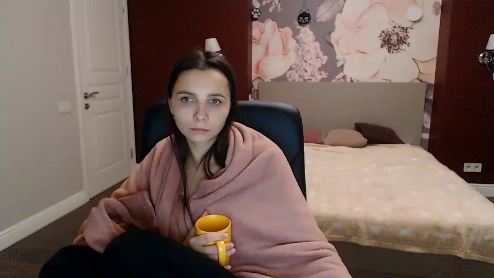 Gallery image thumbnail from Karina_Mils's myfreecams stream on, 01/12/2023, 10:41 image 2 of 20