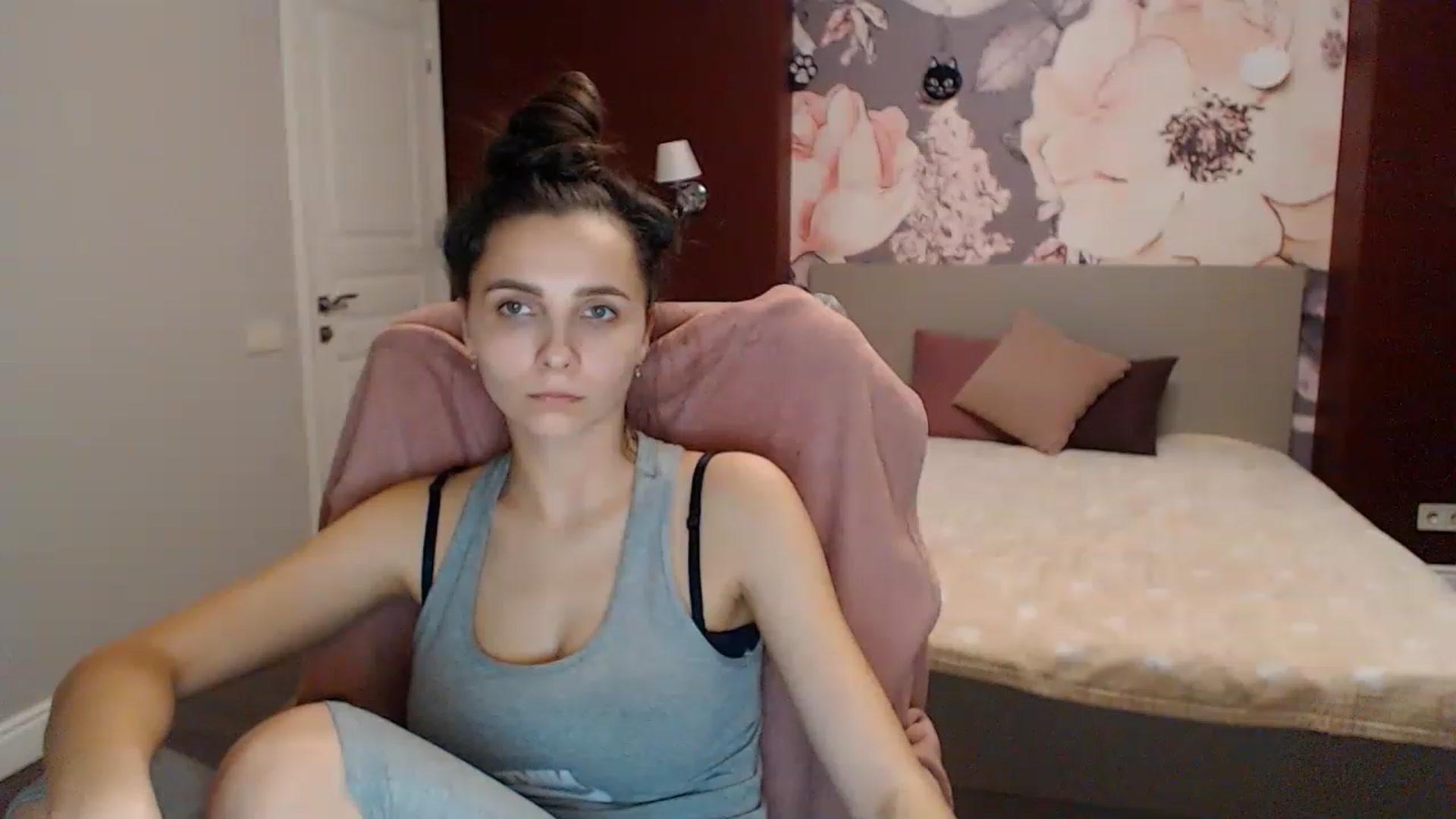 Gallery image thumbnail from Karina_Mils's myfreecams stream on, 01/15/2023, 15:48 image 5 of 20