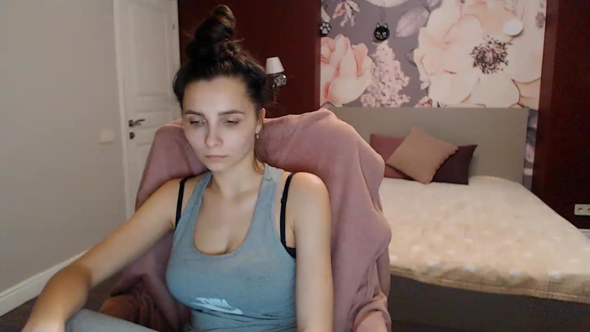 Gallery image thumbnail from Karina_Mils's myfreecams stream on, 01/15/2023, 15:48 image 3 of 20
