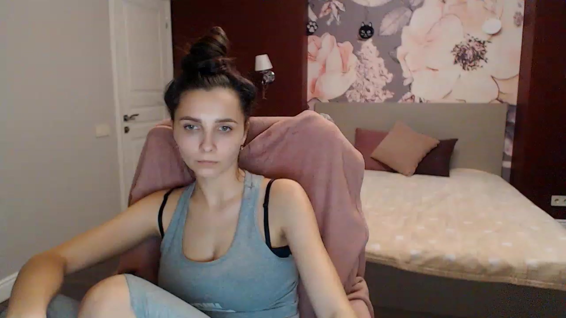 Gallery image thumbnail from Karina_Mils's myfreecams stream on, 01/15/2023, 15:48 image 12 of 20