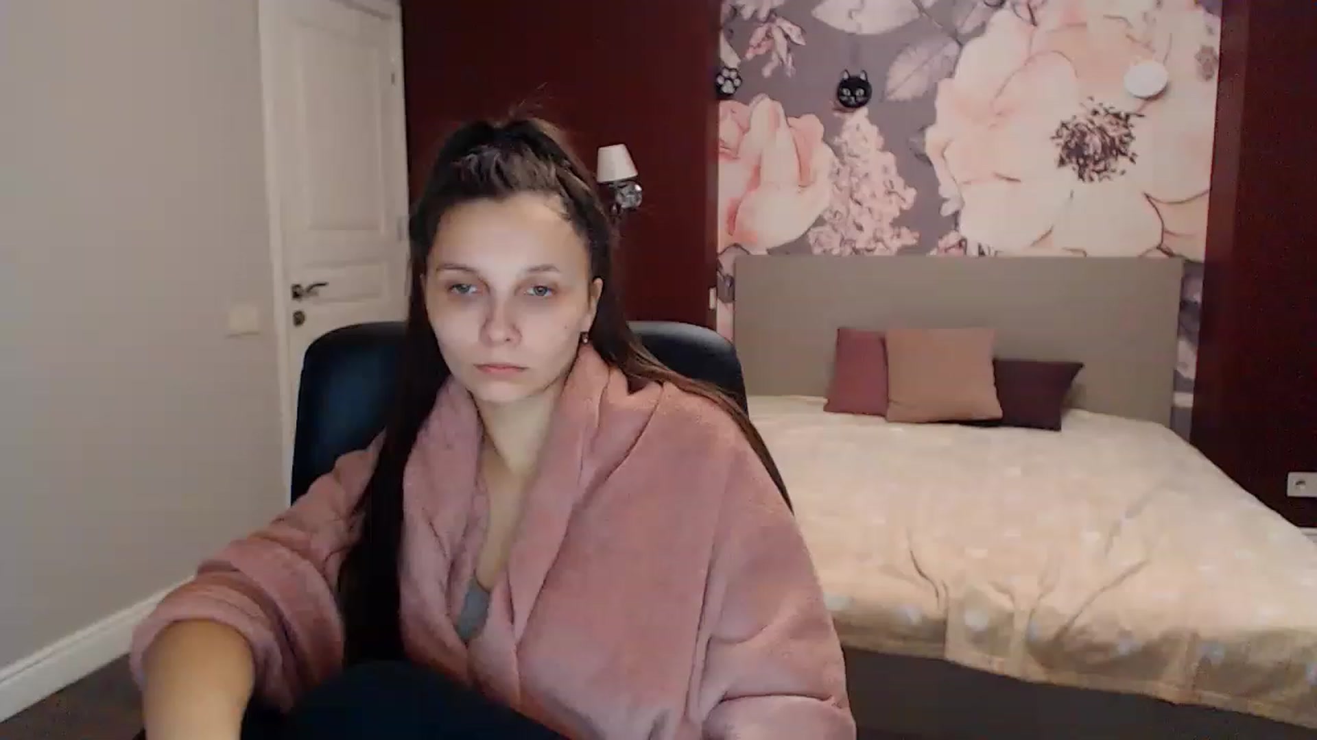 Gallery image thumbnail from Karina_Mils's myfreecams stream on, 01/16/2023, 07:48 image 5 of 20