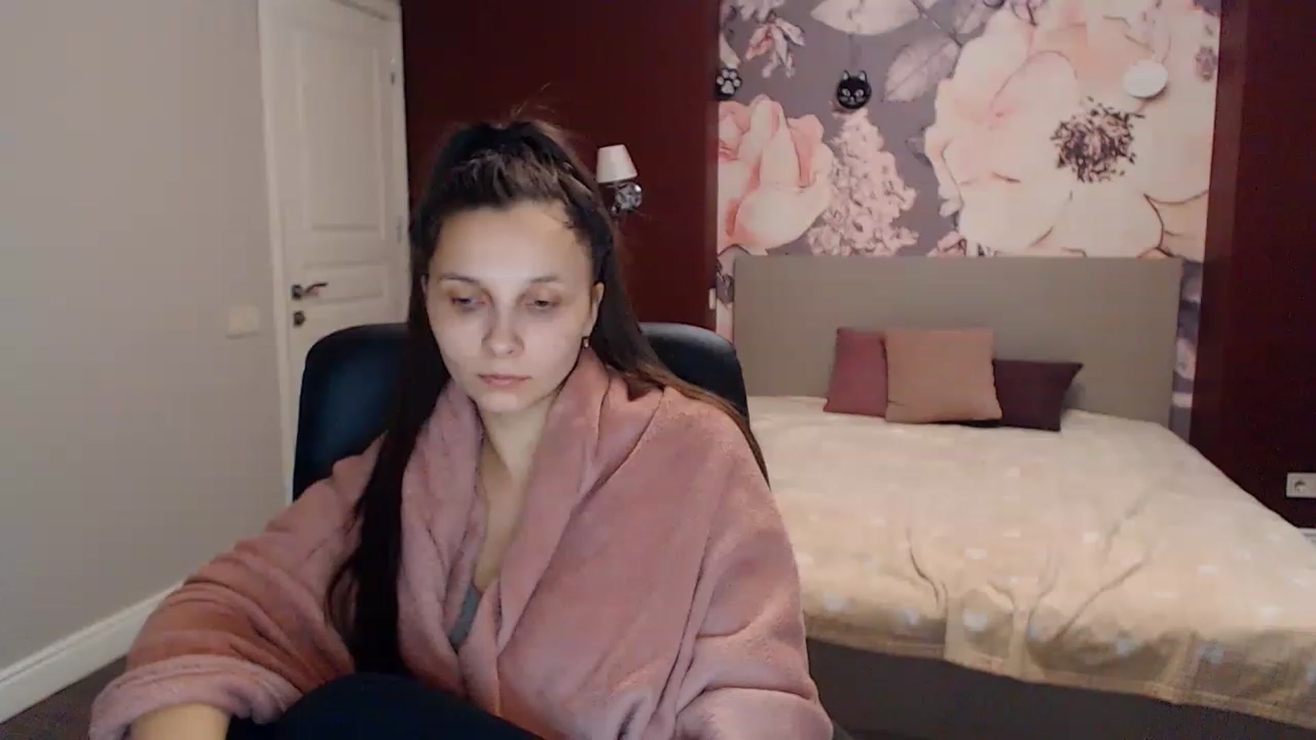 Gallery image thumbnail from Karina_Mils's myfreecams stream on, 01/16/2023, 07:48 image 11 of 20