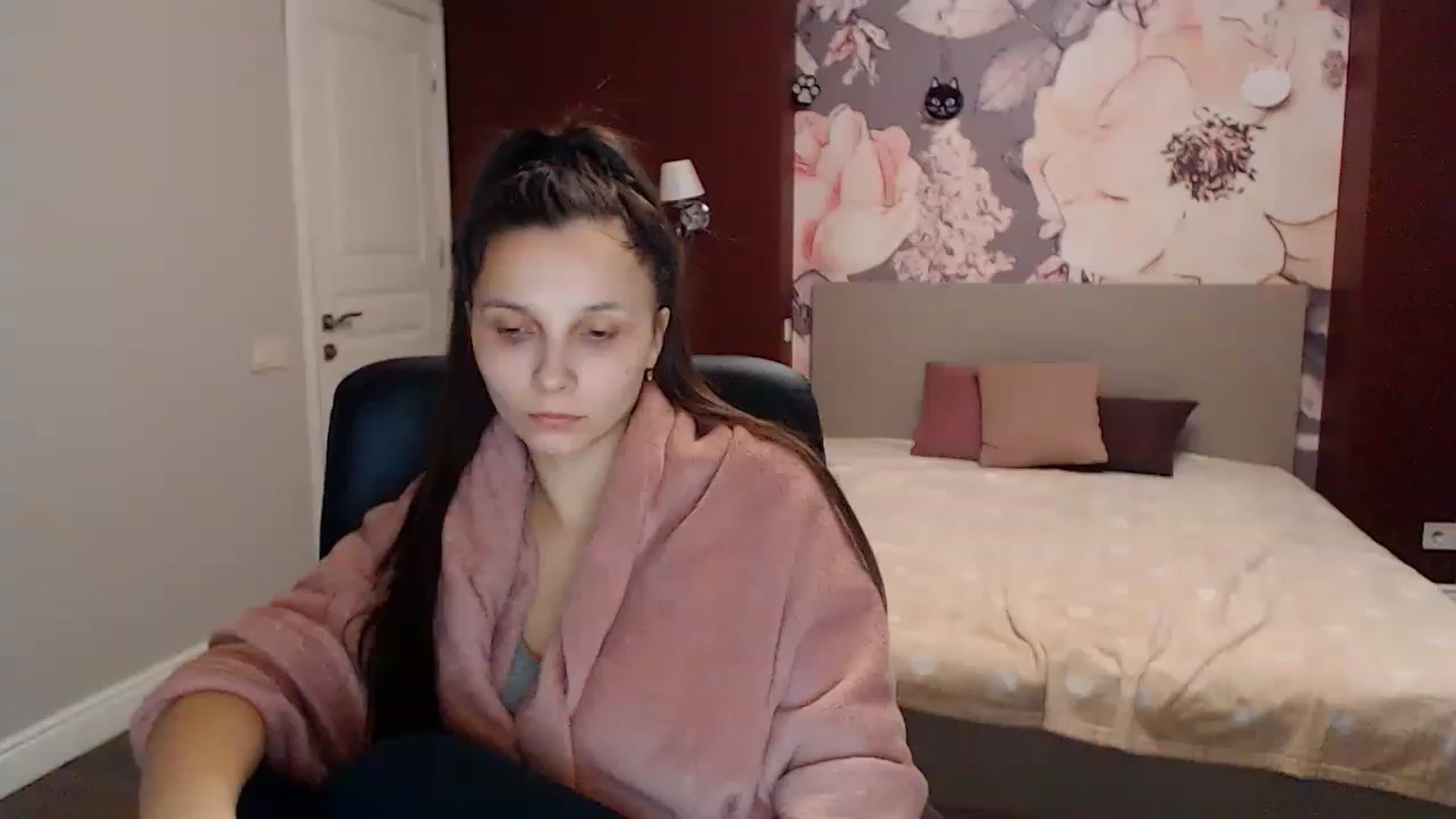 Gallery image thumbnail from Karina_Mils's myfreecams stream on, 01/16/2023, 07:48 image 2 of 20