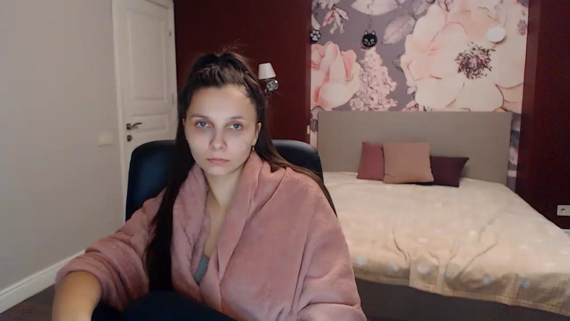 Gallery image thumbnail from Karina_Mils's myfreecams stream on, 01/16/2023, 07:48 image 9 of 20