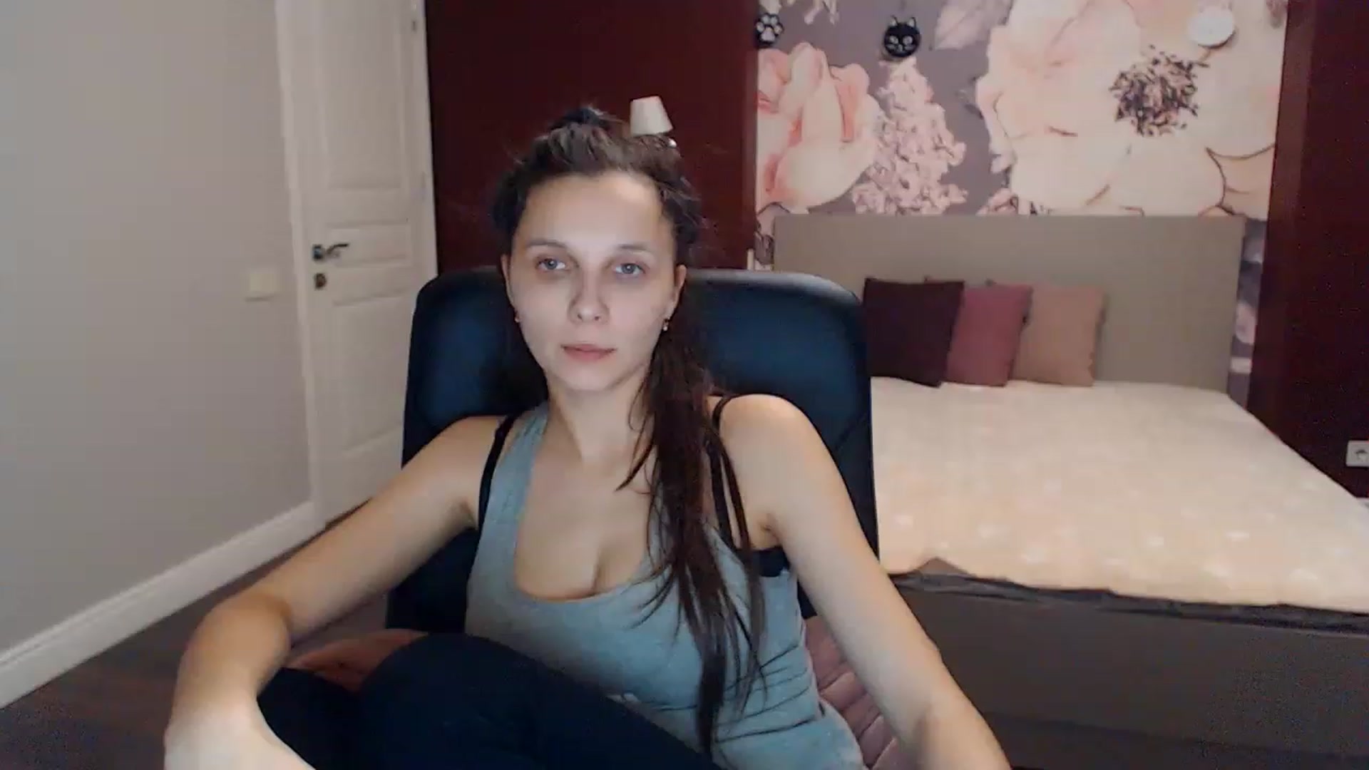 Gallery image thumbnail from Karina_Mils's myfreecams stream on, 01/16/2023, 12:04 image 2 of 20