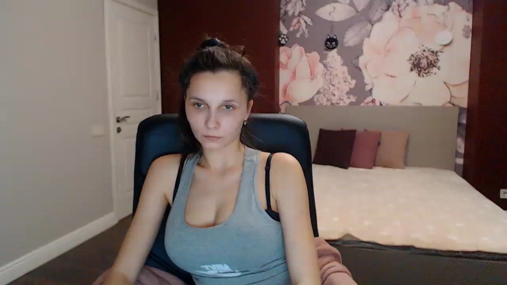 Gallery image thumbnail from Karina_Mils's myfreecams stream on, 01/16/2023, 12:04 image 20 of 20