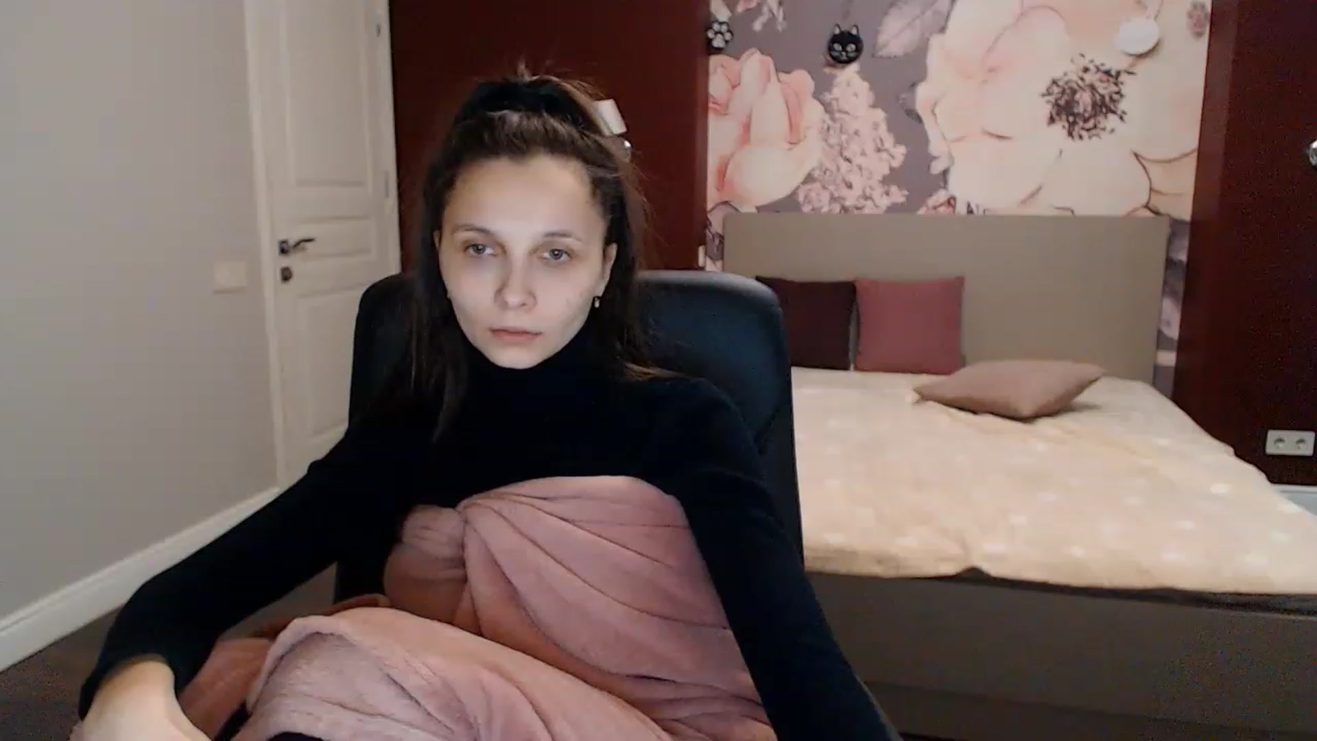 Gallery image thumbnail from Karina_Mils's myfreecams stream on, 01/18/2023, 09:13 image 3 of 20