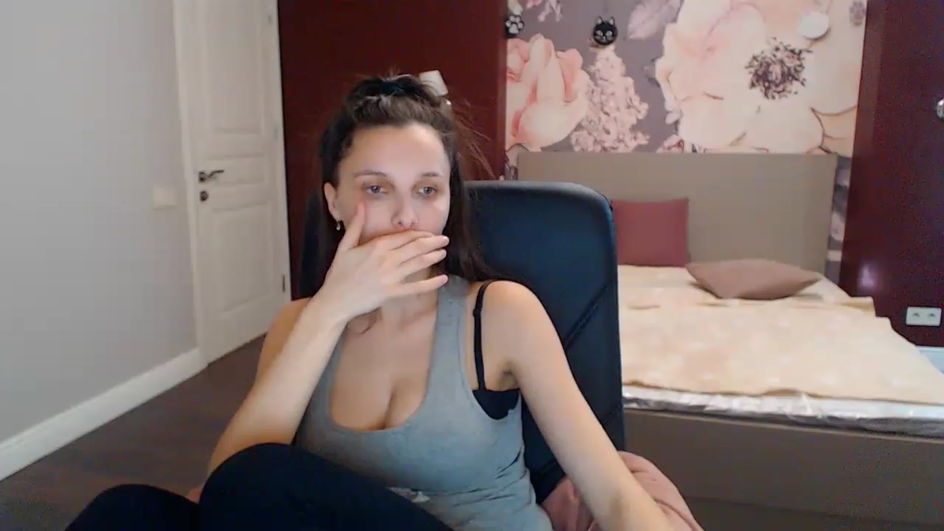 Gallery image thumbnail from Karina_Mils's myfreecams stream on, 01/18/2023, 11:30 image 17 of 20