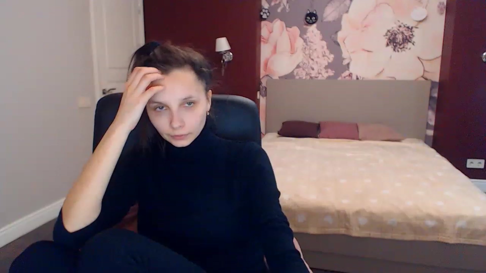 Gallery image thumbnail from Karina_Mils's myfreecams stream on, 01/19/2023, 09:15 image 10 of 20
