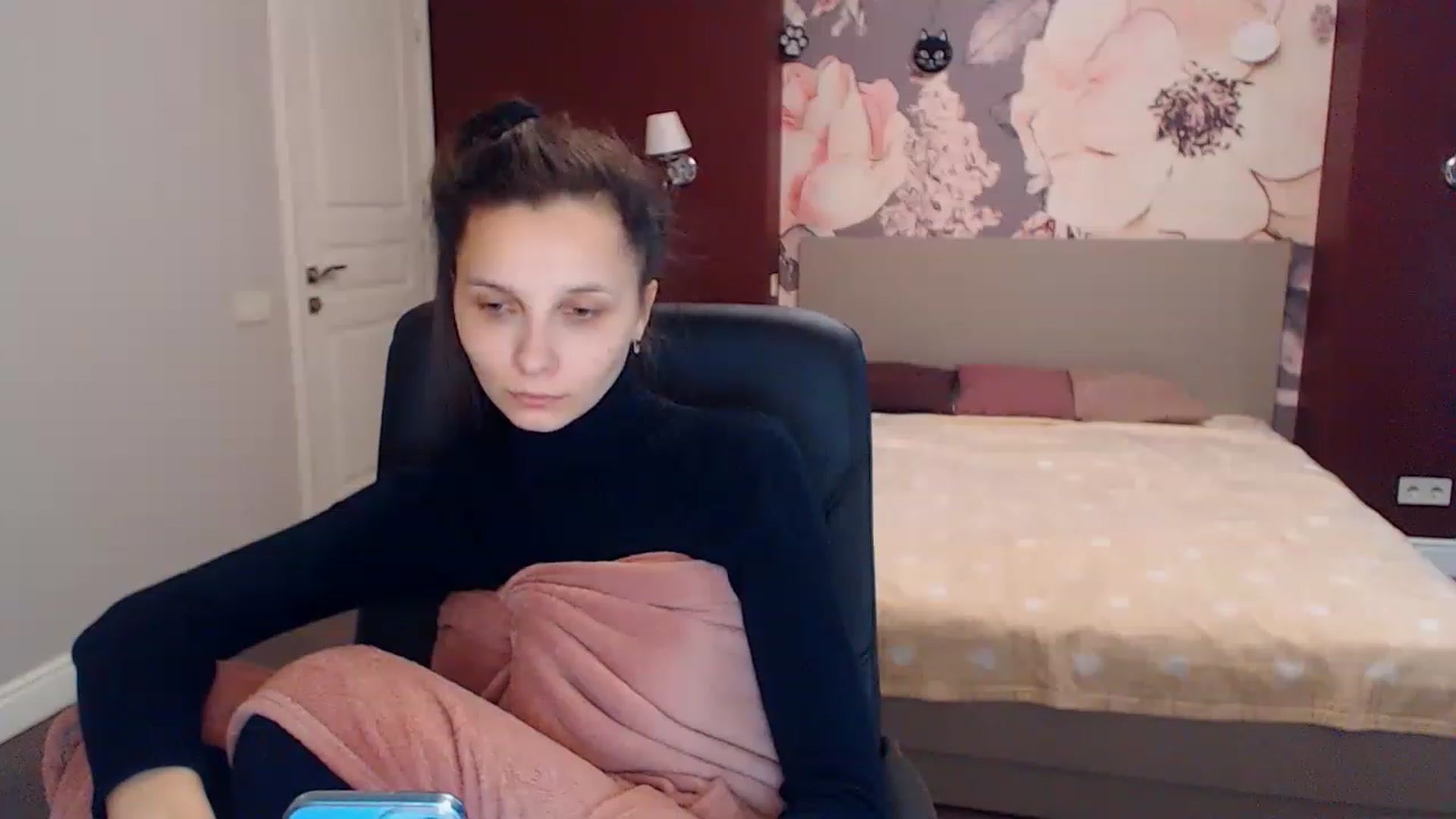 Gallery image thumbnail from Karina_Mils's myfreecams stream on, 01/19/2023, 09:15 image 2 of 20