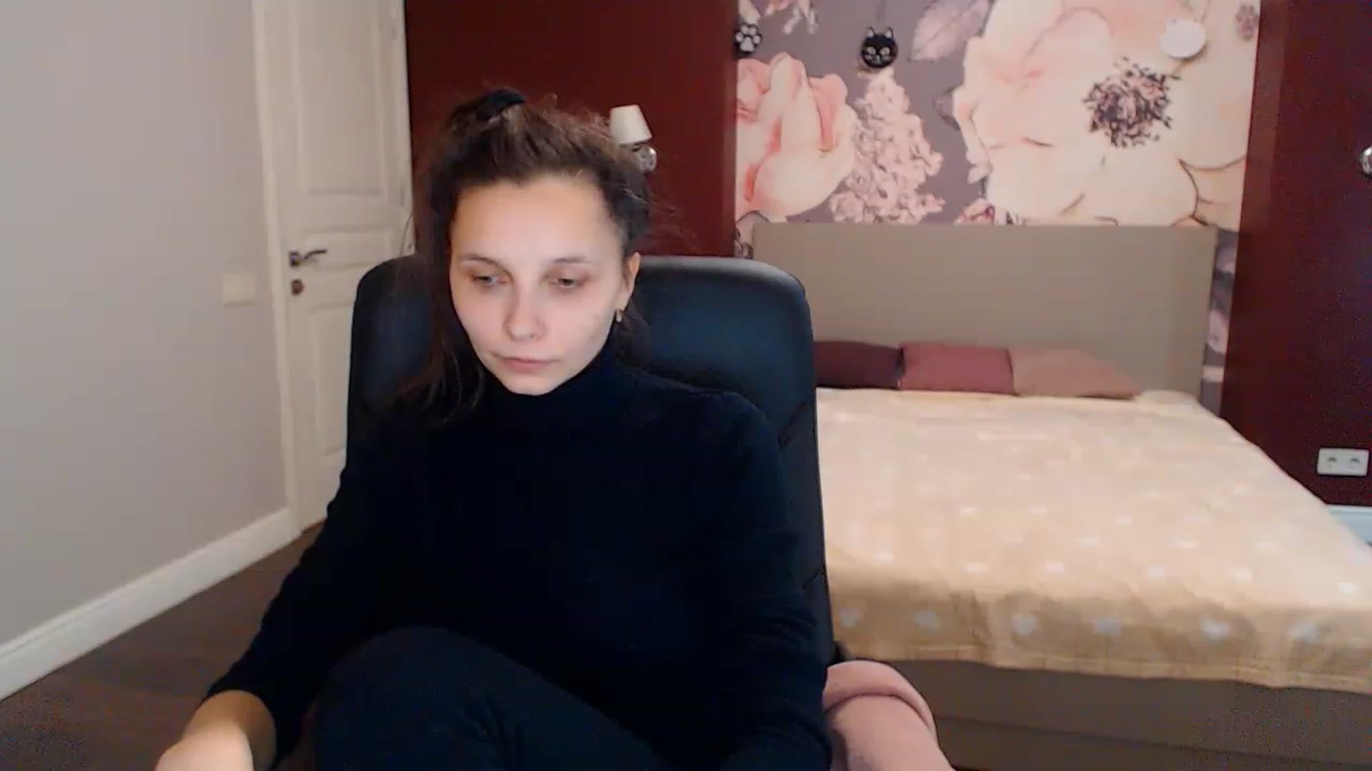 Gallery image thumbnail from Karina_Mils's myfreecams stream on, 01/19/2023, 09:15 image 20 of 20