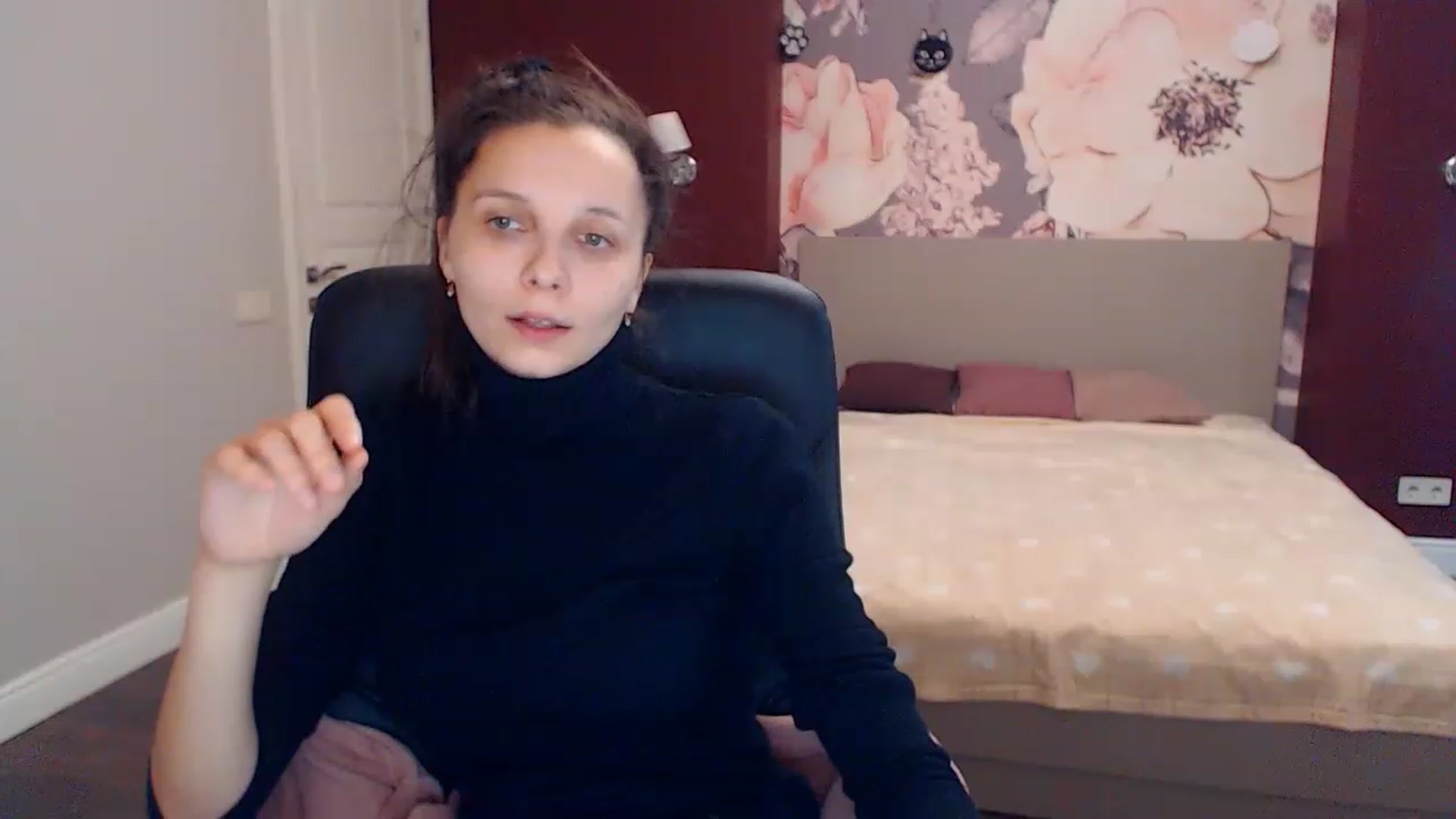 Gallery image thumbnail from Karina_Mils's myfreecams stream on, 01/19/2023, 09:15 image 12 of 20