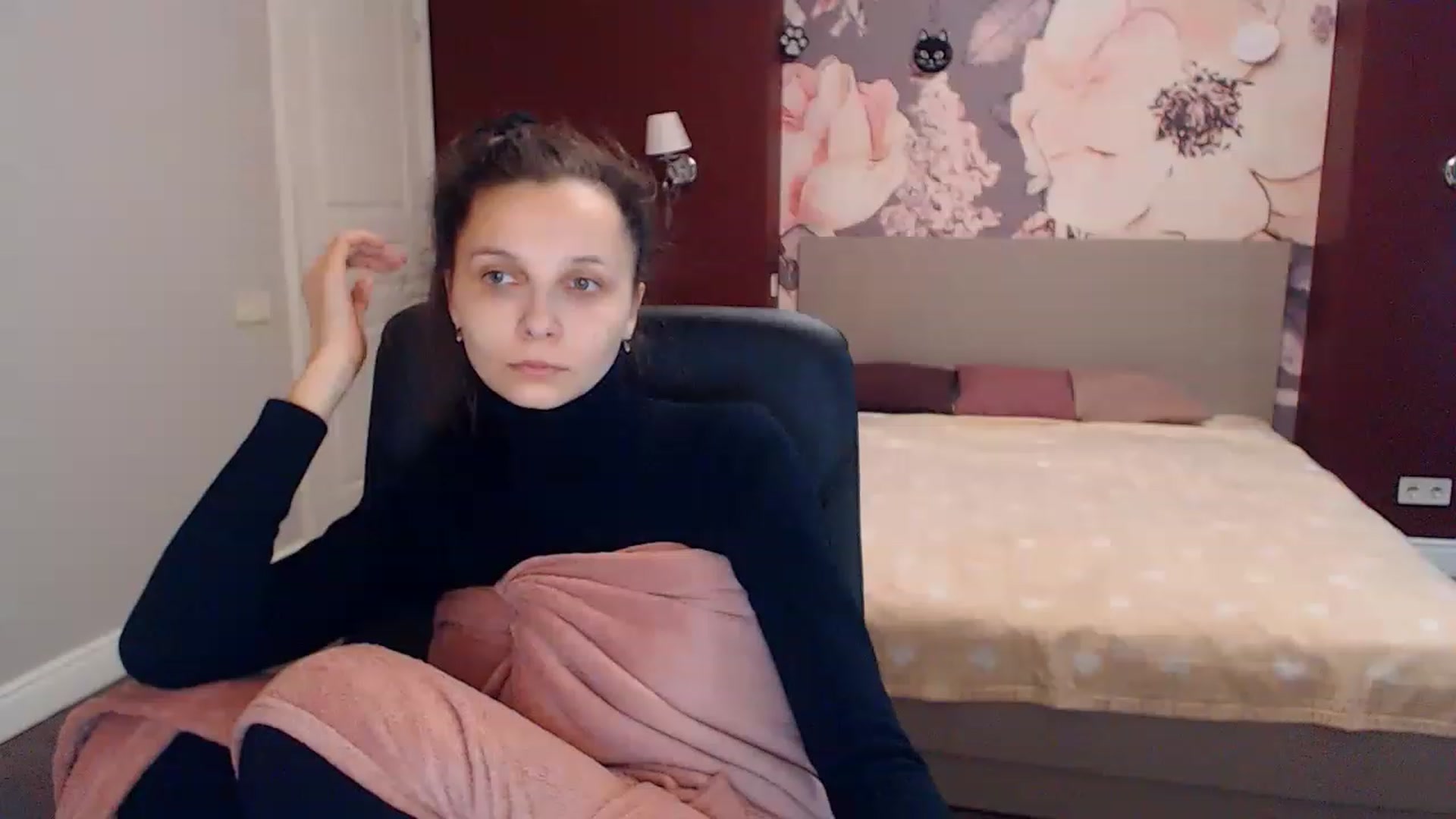Gallery image thumbnail from Karina_Mils's myfreecams stream on, 01/19/2023, 09:15 image 1 of 20