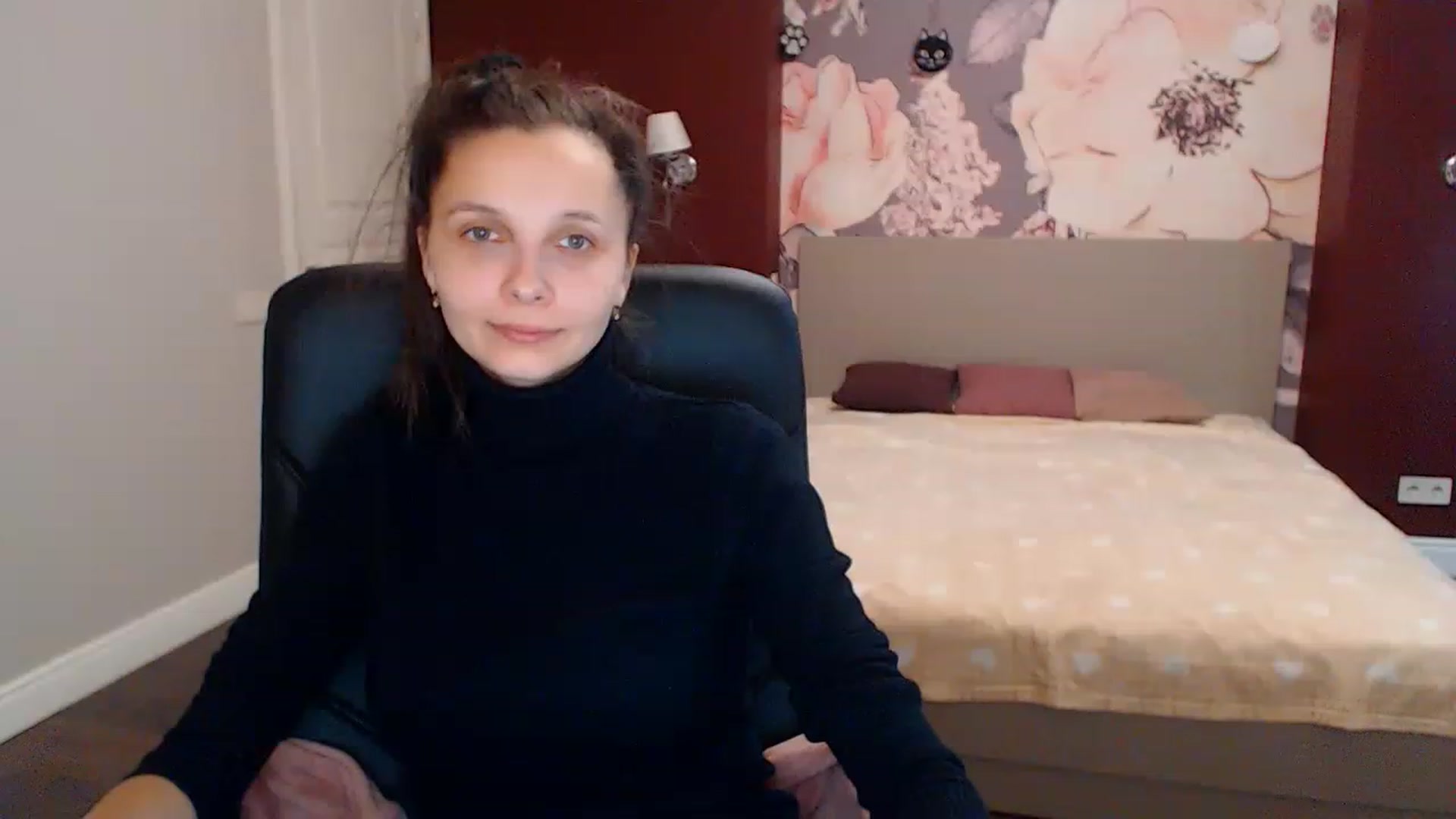 Gallery image thumbnail from Karina_Mils's myfreecams stream on, 01/19/2023, 09:15 image 17 of 20