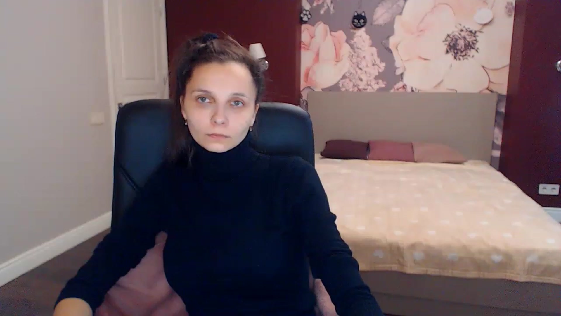 Gallery image thumbnail from Karina_Mils's myfreecams stream on, 01/19/2023, 09:15 image 9 of 20