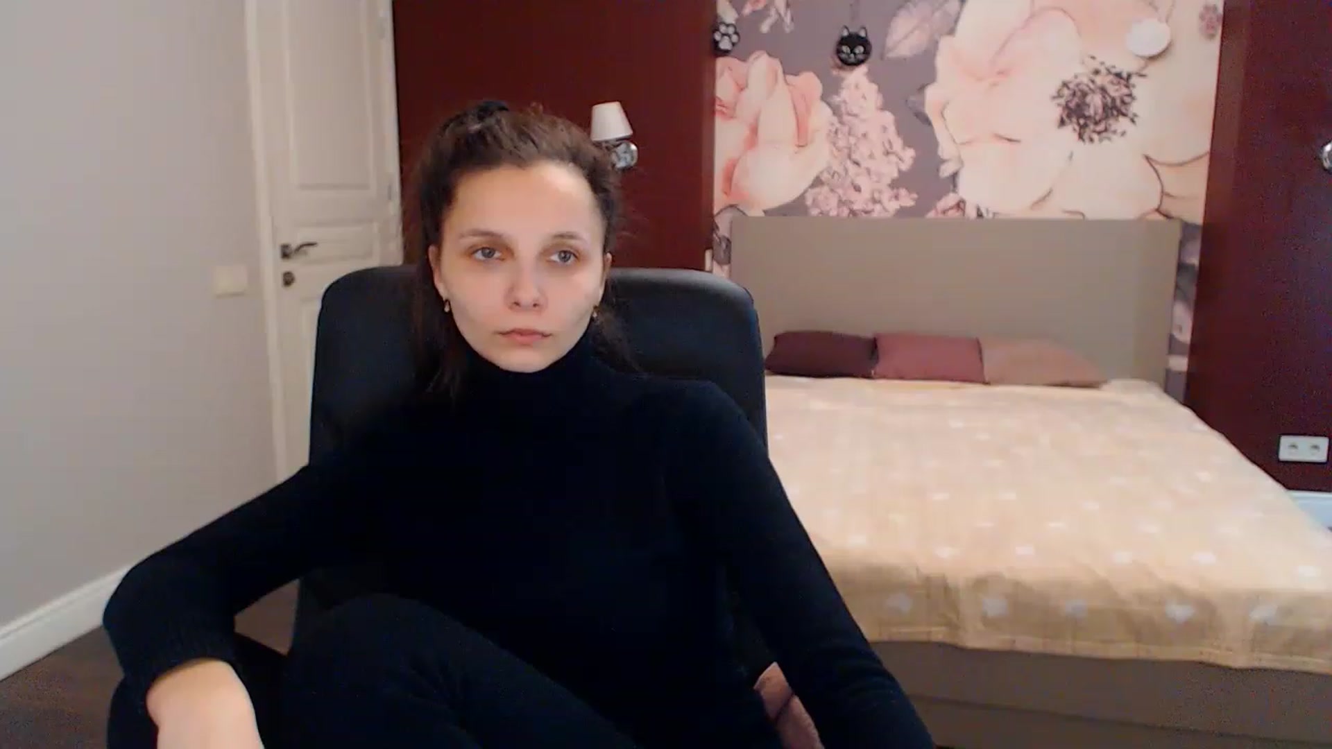 Gallery image thumbnail from Karina_Mils's myfreecams stream on, 01/19/2023, 09:45 image 2 of 20