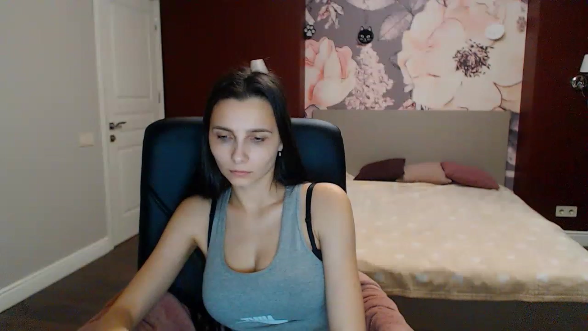Gallery image thumbnail from Karina_Mils's myfreecams stream on, 01/21/2023, 16:10 image 11 of 20