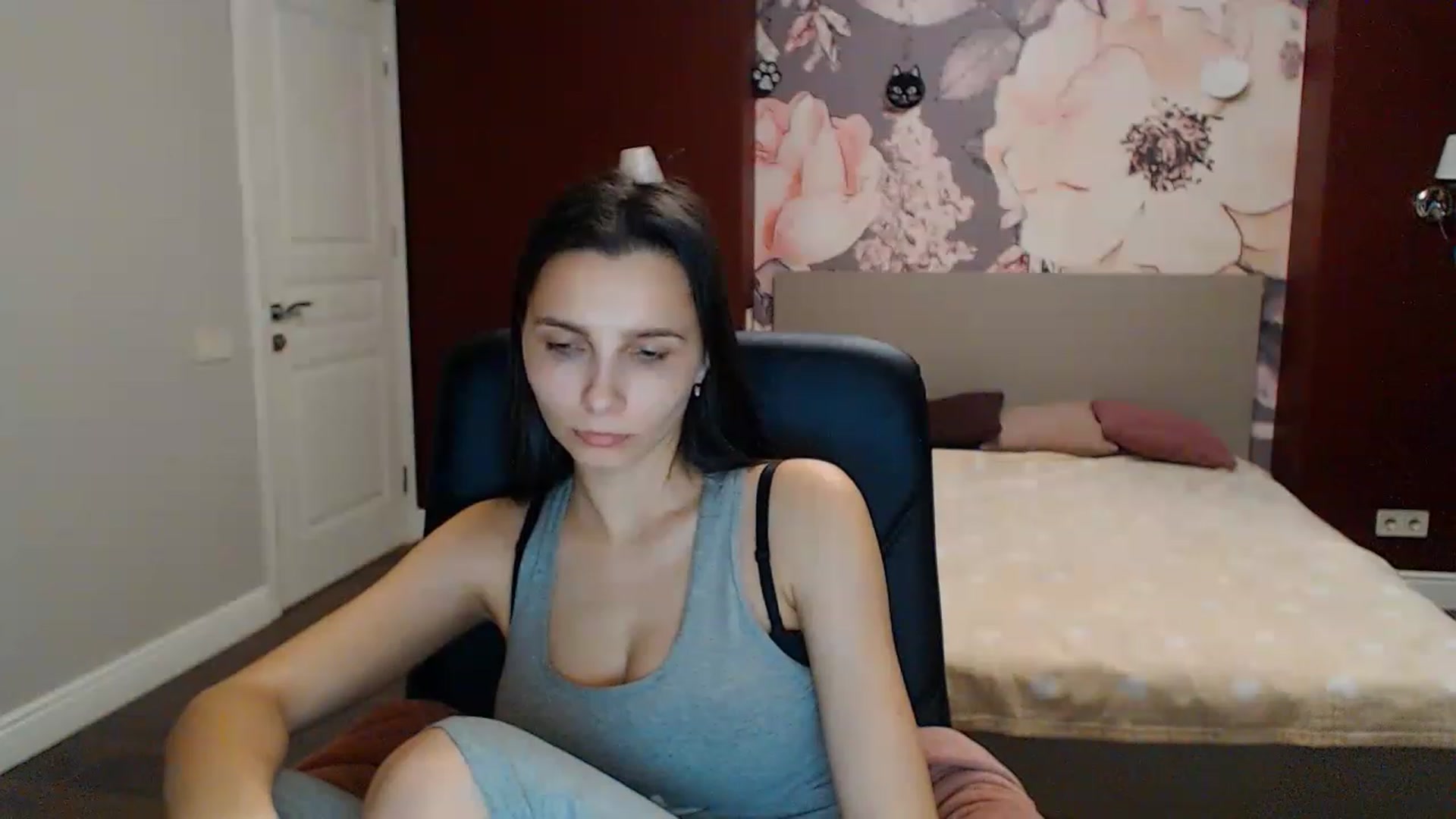 Gallery image thumbnail from Karina_Mils's myfreecams stream on, 01/21/2023, 16:10 image 2 of 20