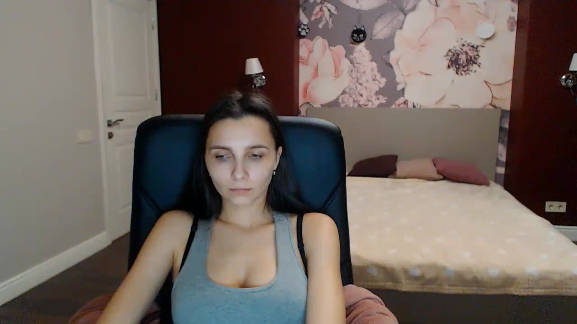 Gallery image thumbnail from Karina_Mils's myfreecams stream on, 01/21/2023, 16:10 image 19 of 20