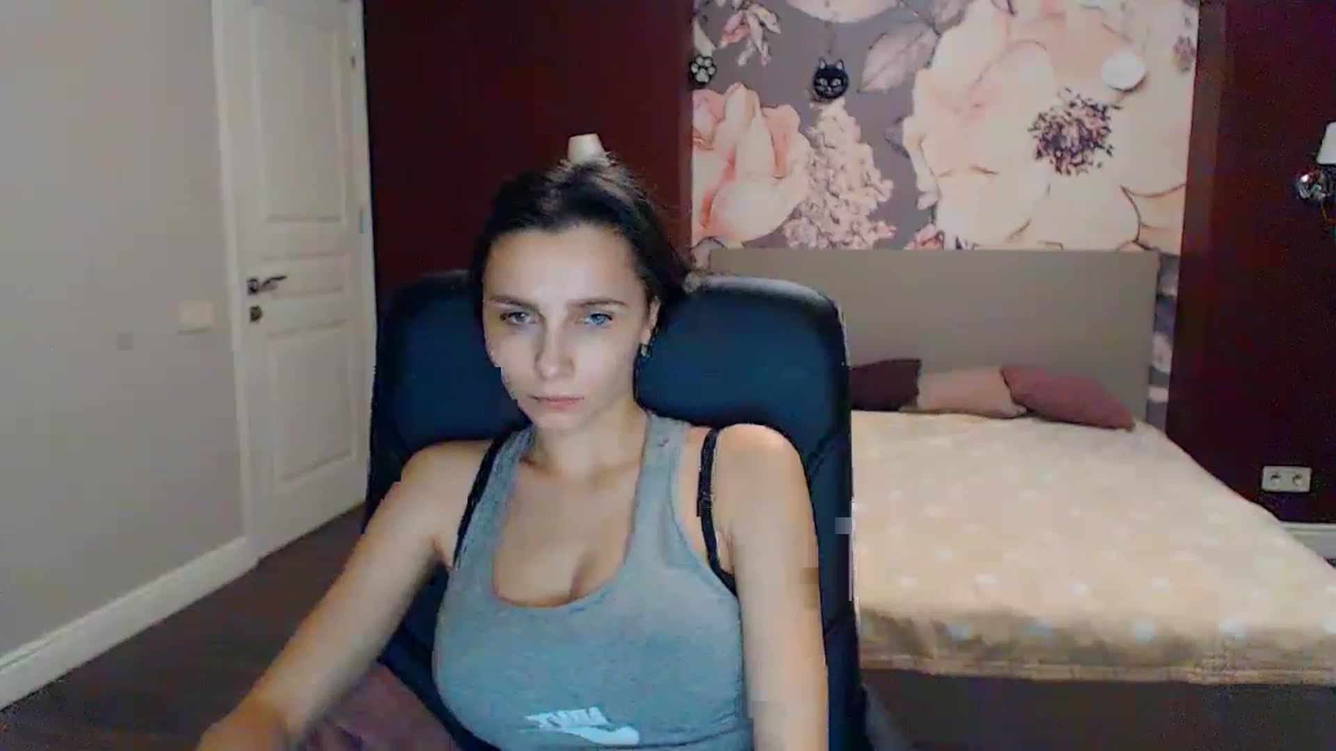 Gallery image thumbnail from Karina_Mils's myfreecams stream on, 01/21/2023, 16:54 image 14 of 20