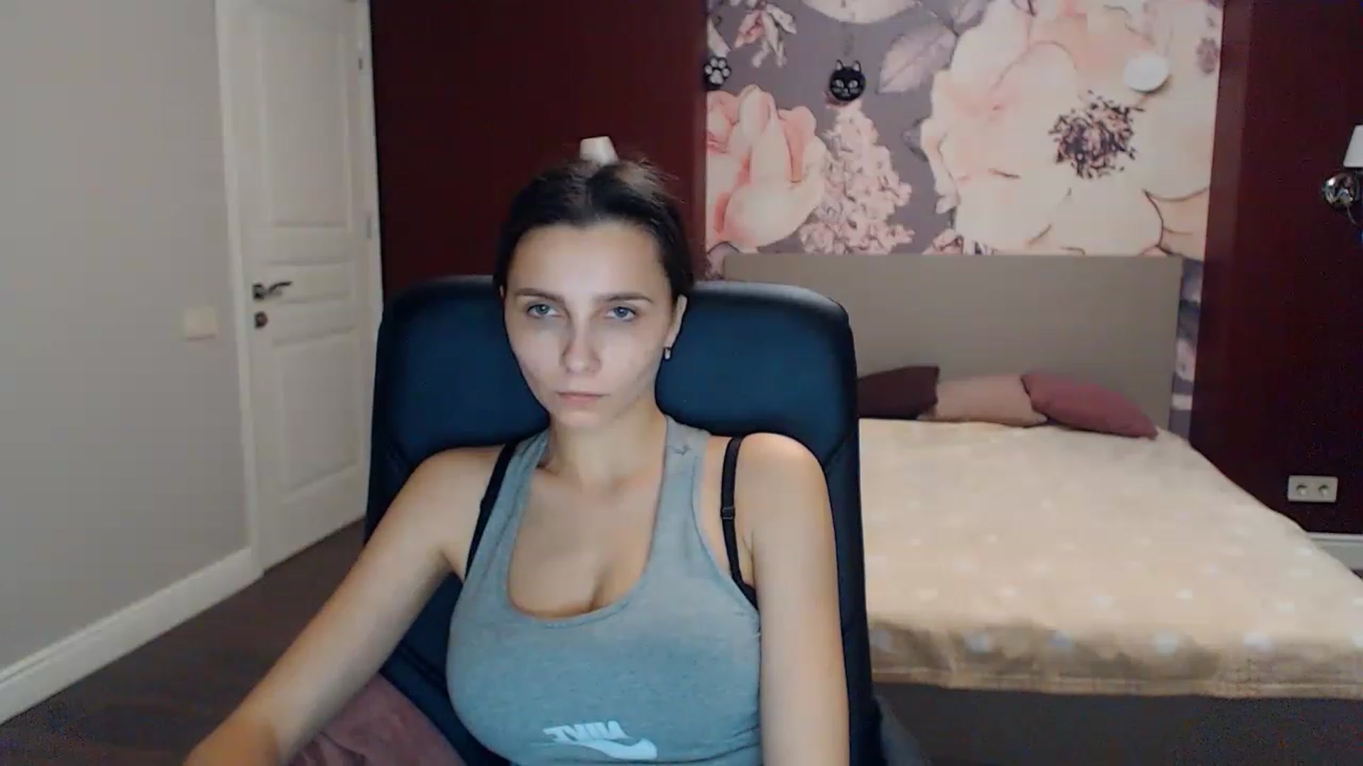 Gallery image thumbnail from Karina_Mils's myfreecams stream on, 01/21/2023, 16:54 image 5 of 20