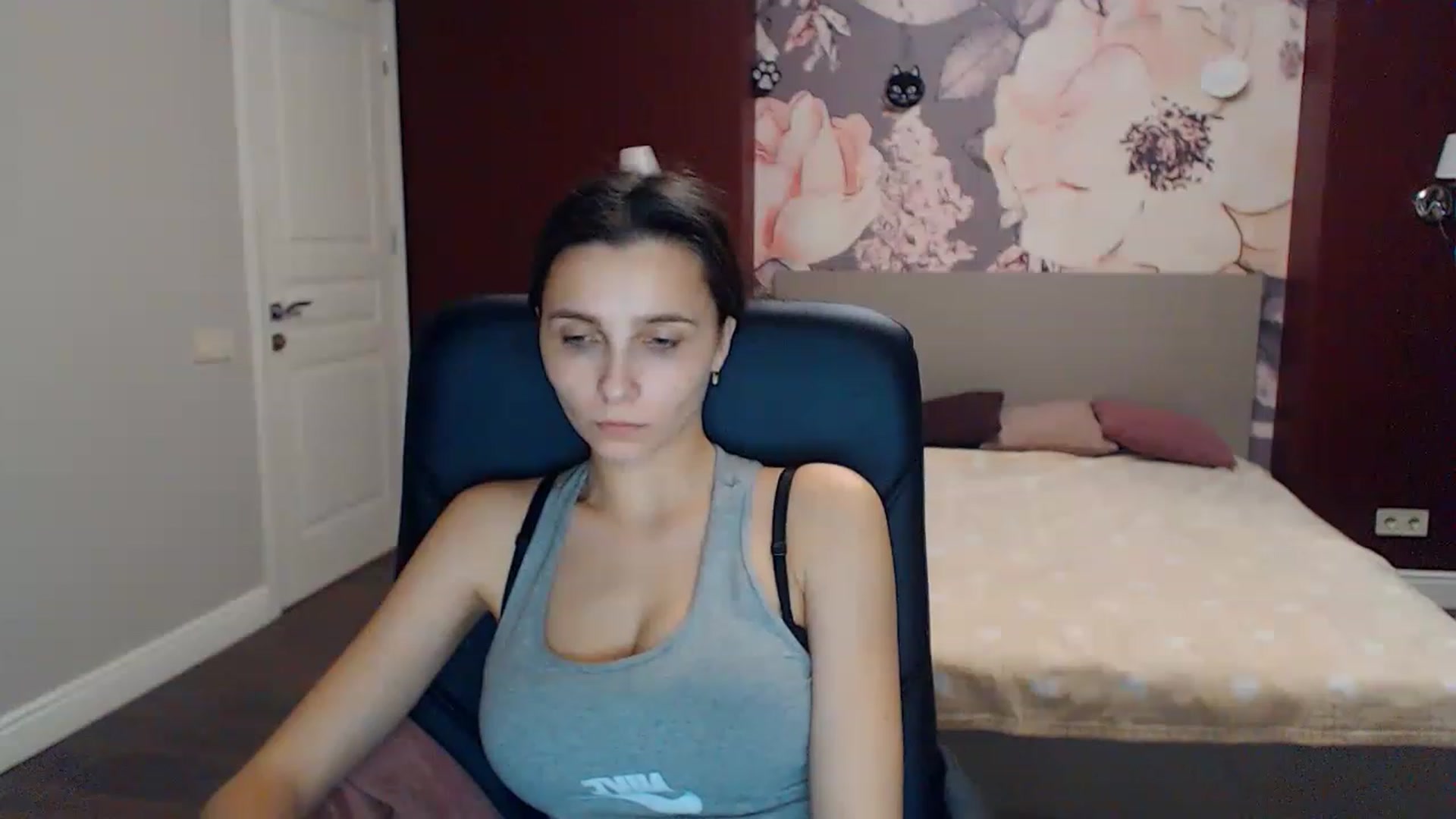 Gallery image thumbnail from Karina_Mils's myfreecams stream on, 01/21/2023, 16:54 image 6 of 20