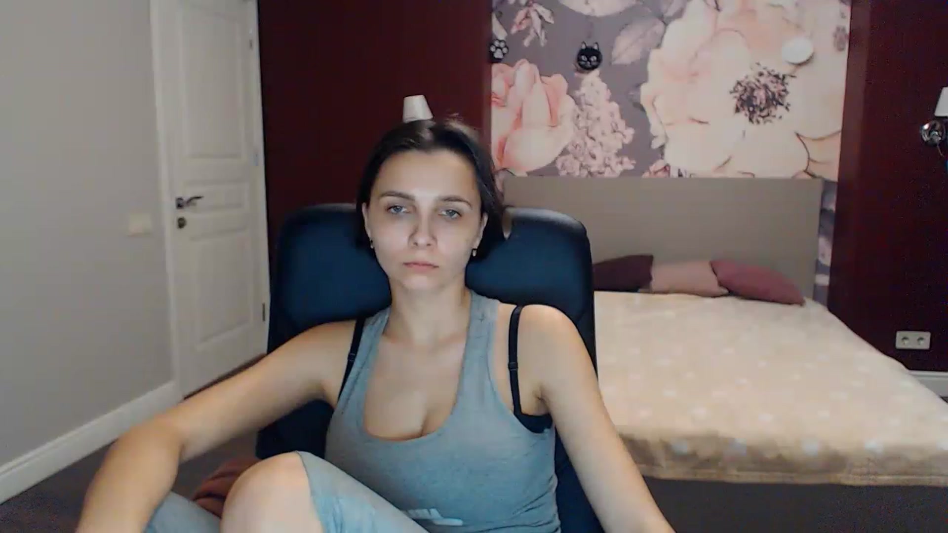 Gallery image thumbnail from Karina_Mils's myfreecams stream on, 01/21/2023, 16:54 image 18 of 20