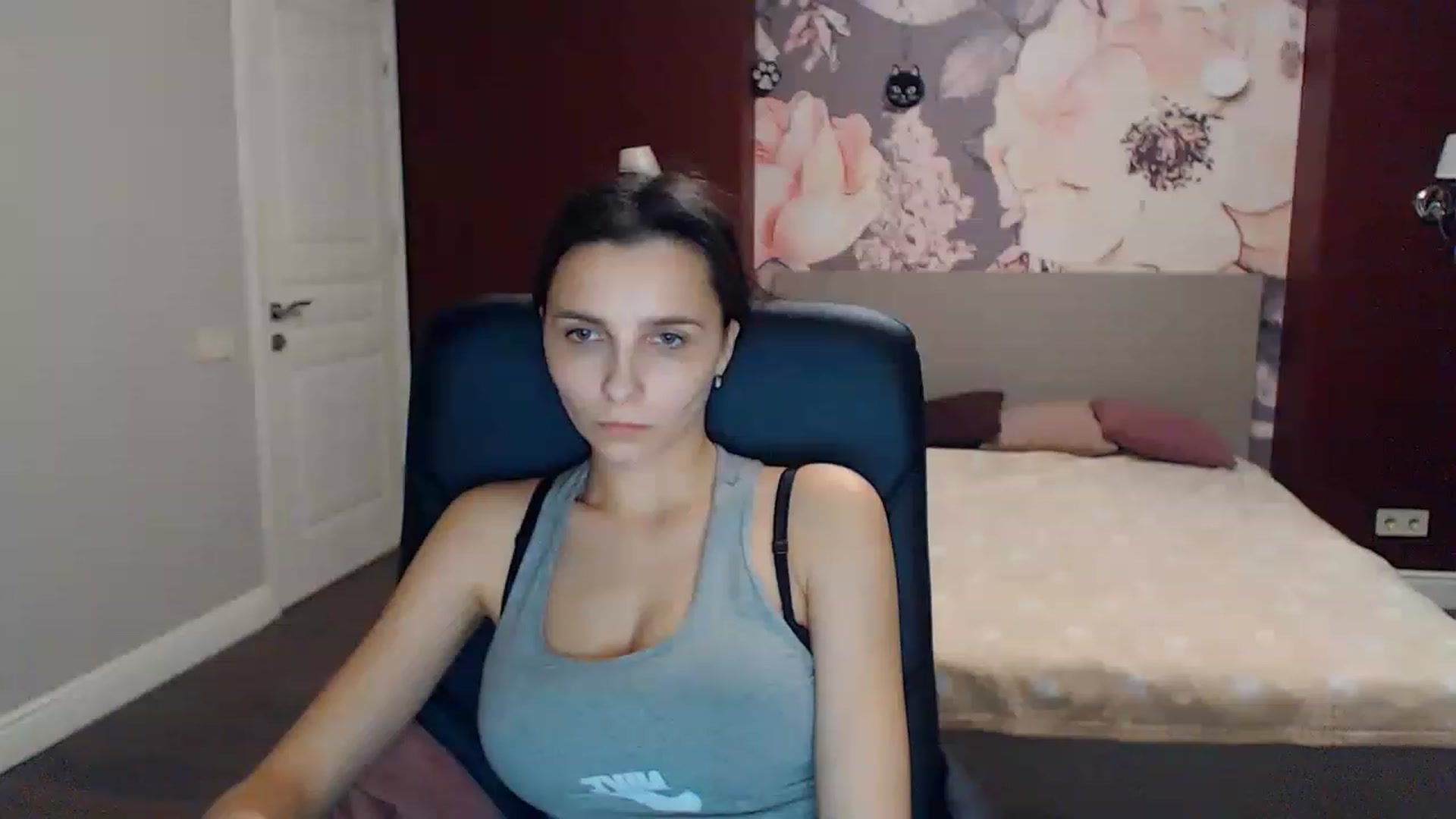 Gallery image thumbnail from Karina_Mils's myfreecams stream on, 01/21/2023, 16:54 image 7 of 20