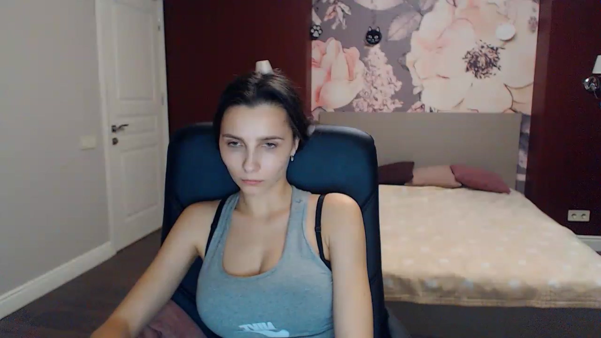 Gallery image thumbnail from Karina_Mils's myfreecams stream on, 01/21/2023, 16:54 image 17 of 20