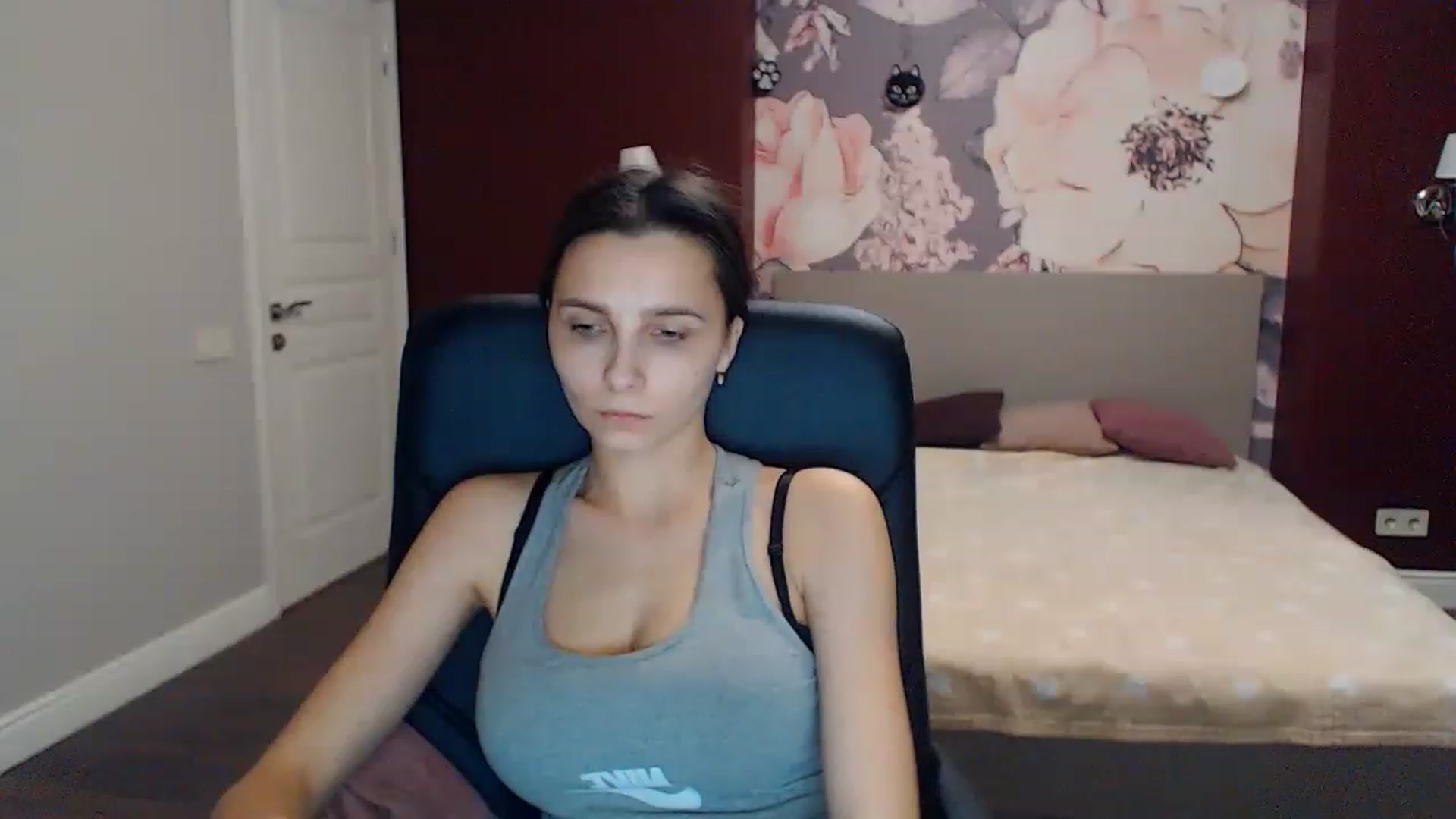 Gallery image thumbnail from Karina_Mils's myfreecams stream on, 01/21/2023, 16:54 image 4 of 20