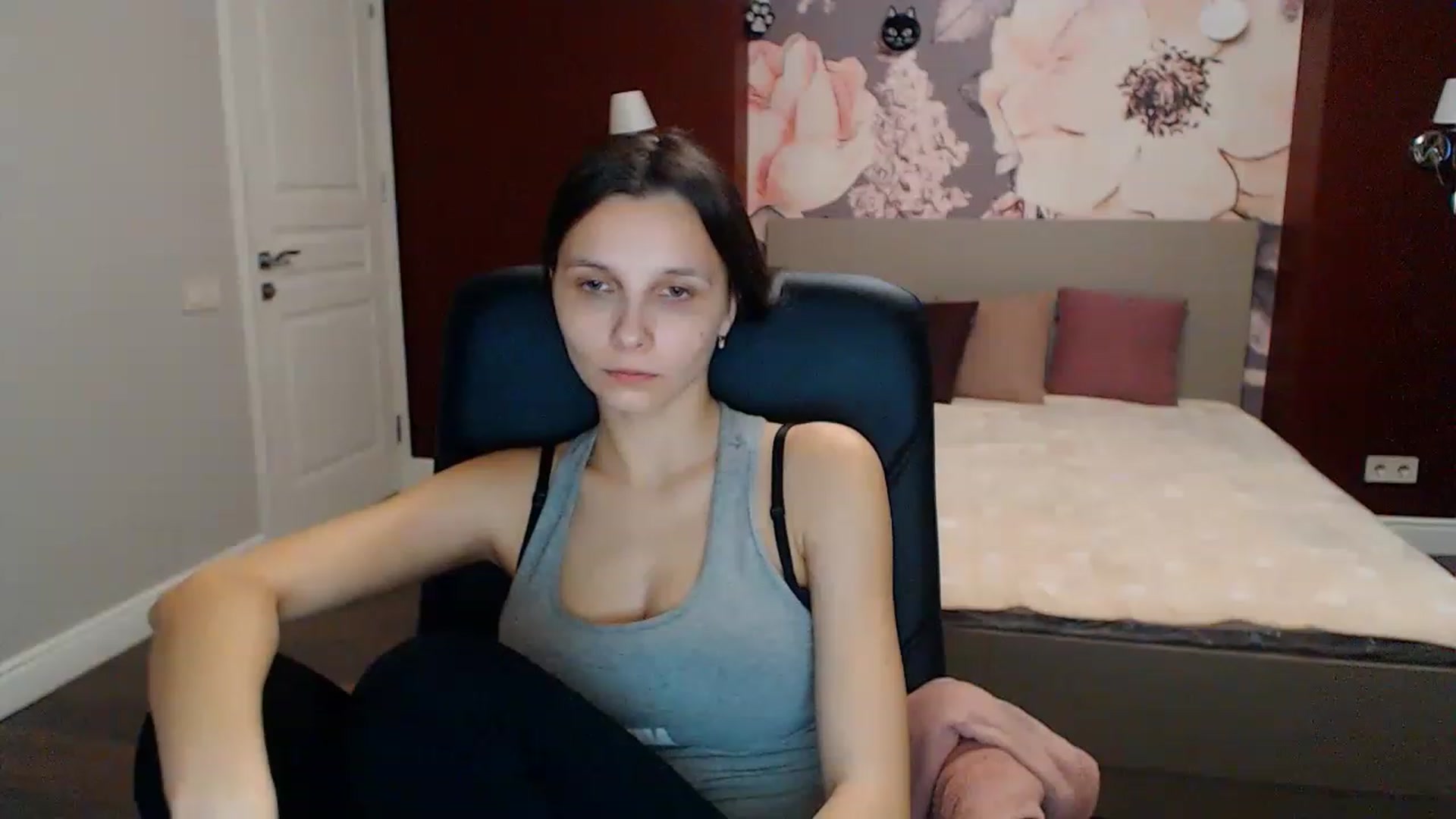 Gallery image thumbnail from Karina_Mils's myfreecams stream on, 01/22/2023, 13:05 image 1 of 20