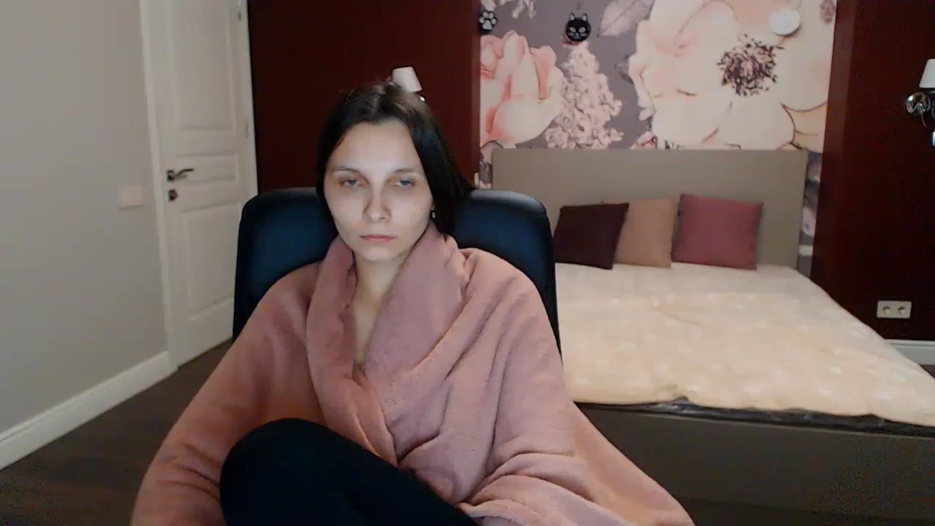 Gallery image thumbnail from Karina_Mils's myfreecams stream on, 01/22/2023, 13:59 image 7 of 20