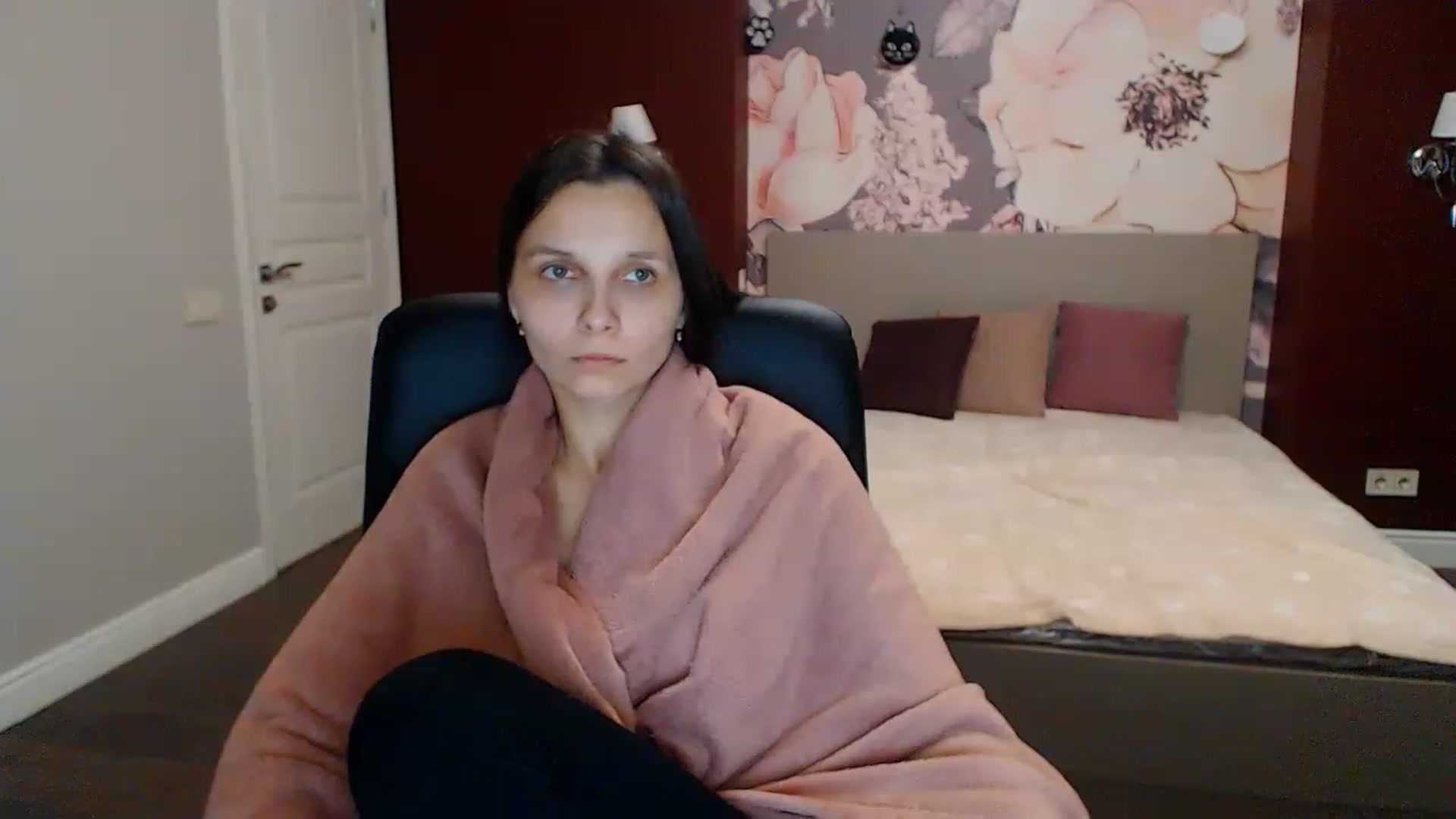 Gallery image thumbnail from Karina_Mils's myfreecams stream on, 01/22/2023, 13:59 image 5 of 20