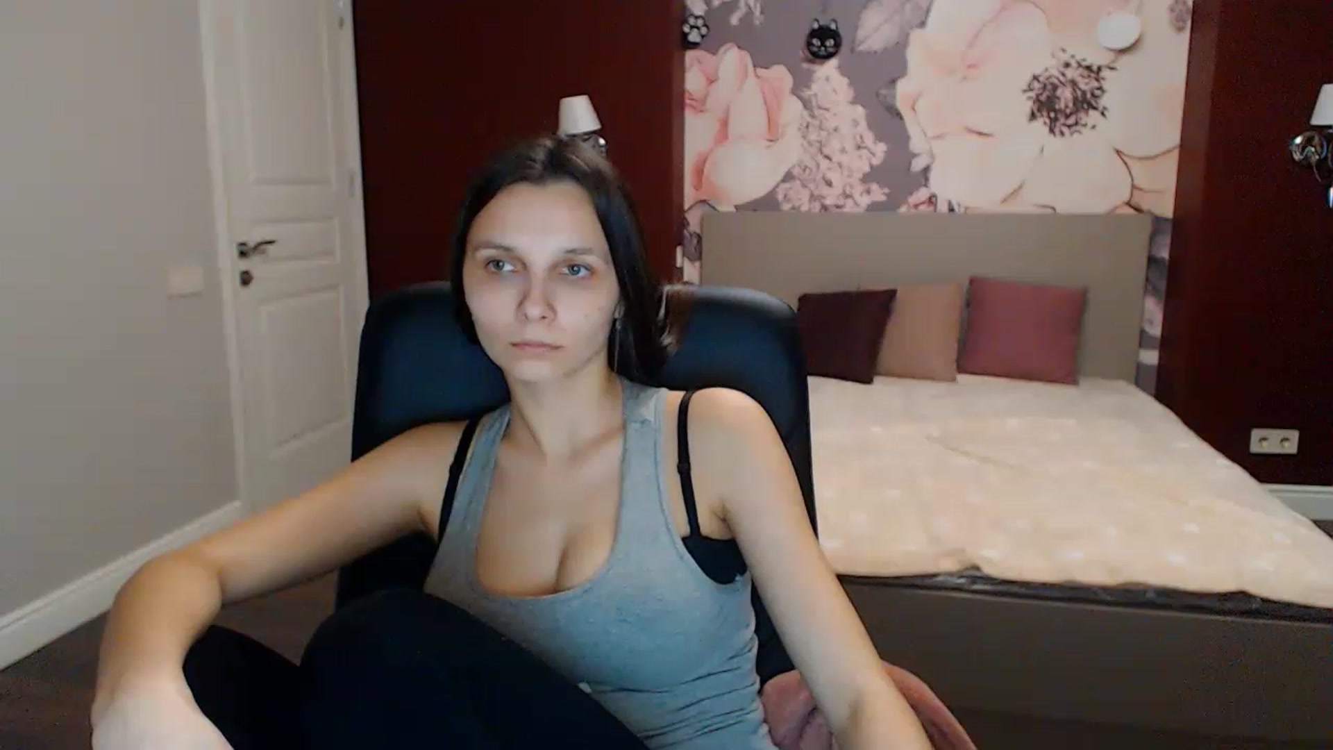 Gallery image thumbnail from Karina_Mils's myfreecams stream on, 01/22/2023, 13:59 image 2 of 20