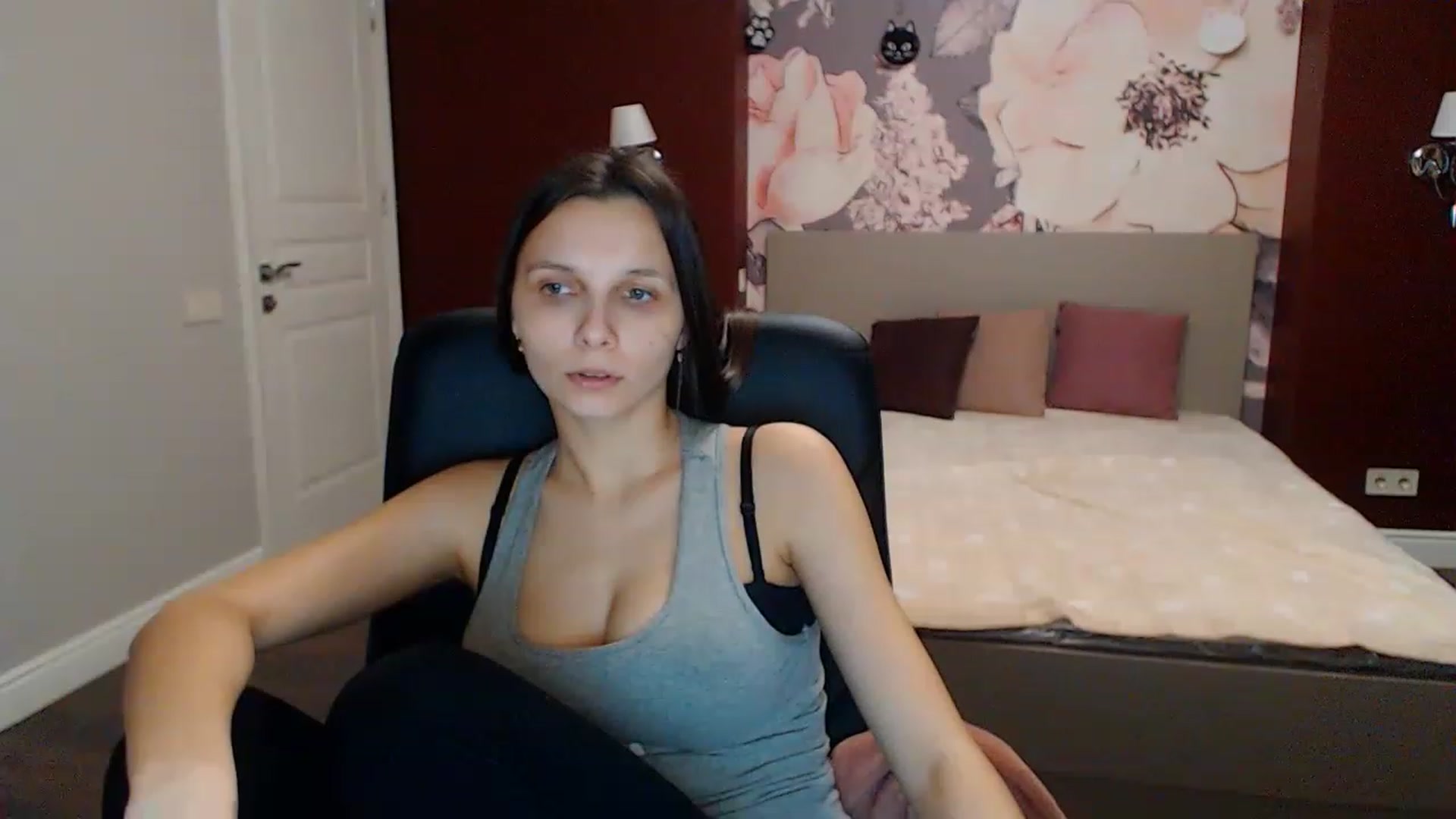 Gallery image thumbnail from Karina_Mils's myfreecams stream on, 01/22/2023, 13:59 image 1 of 20