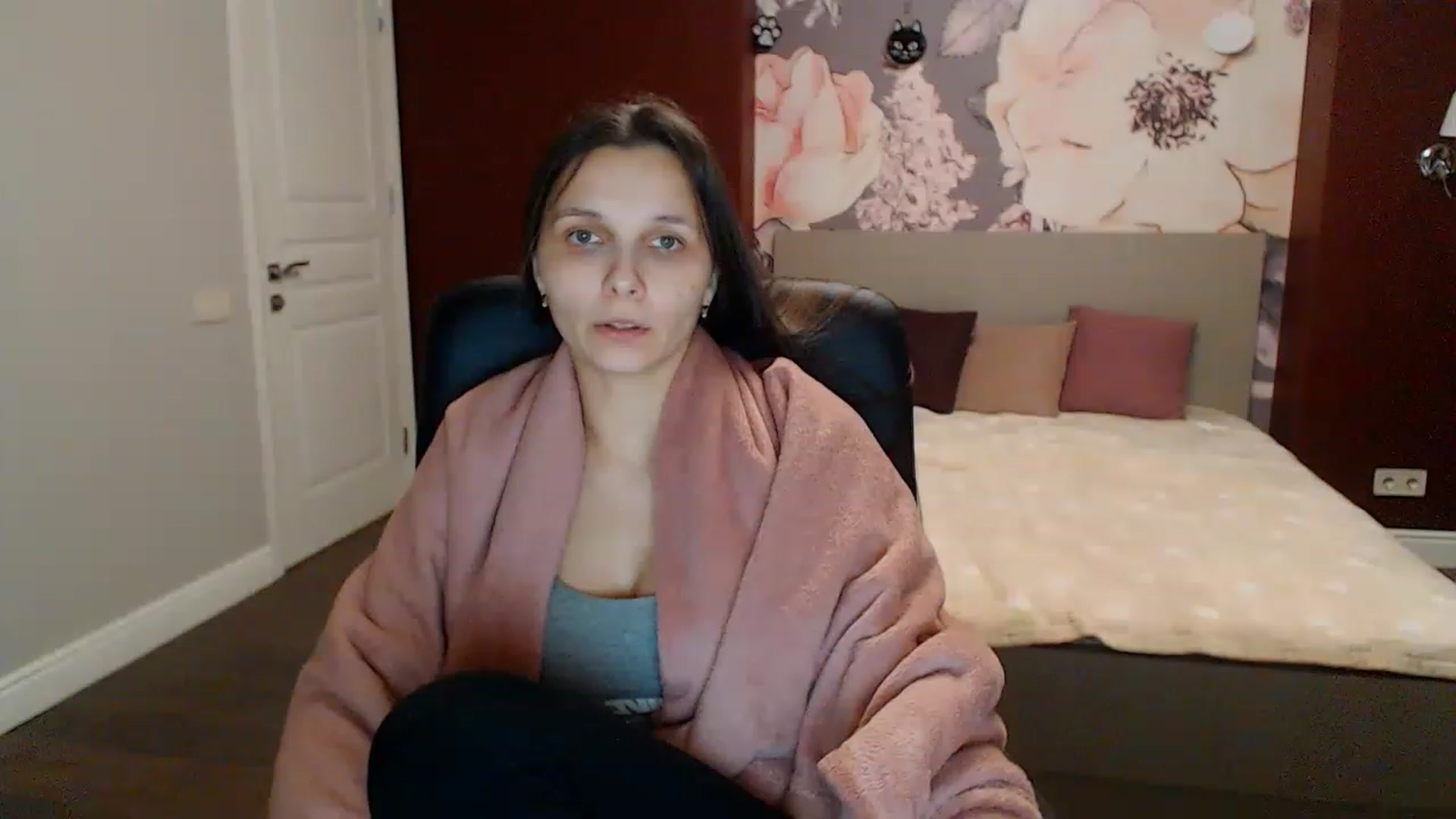 Gallery image thumbnail from Karina_Mils's myfreecams stream on, 01/22/2023, 16:50 image 1 of 20