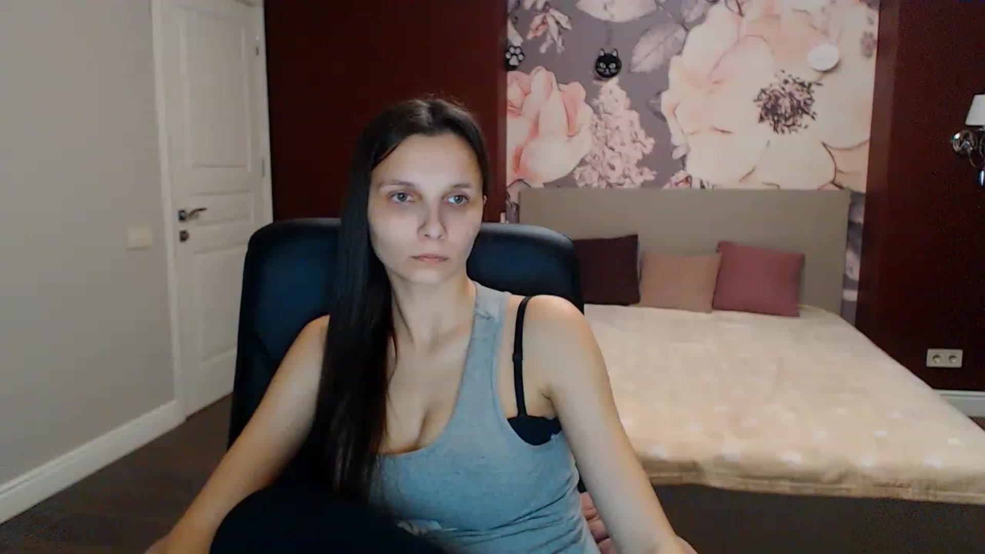 Gallery image thumbnail from Karina_Mils's myfreecams stream on, 01/22/2023, 17:59 image 16 of 20