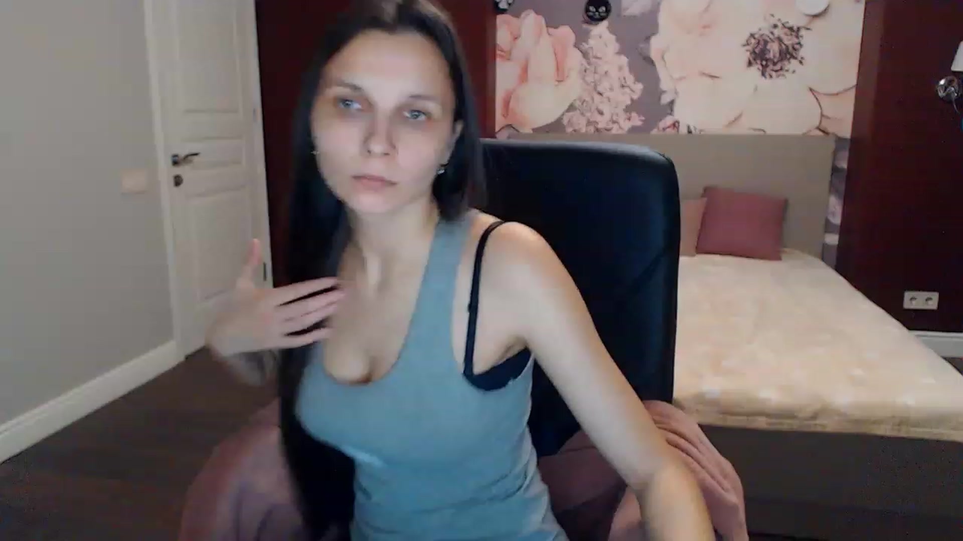 Gallery image thumbnail from Karina_Mils's myfreecams stream on, 01/22/2023, 17:59 image 12 of 20