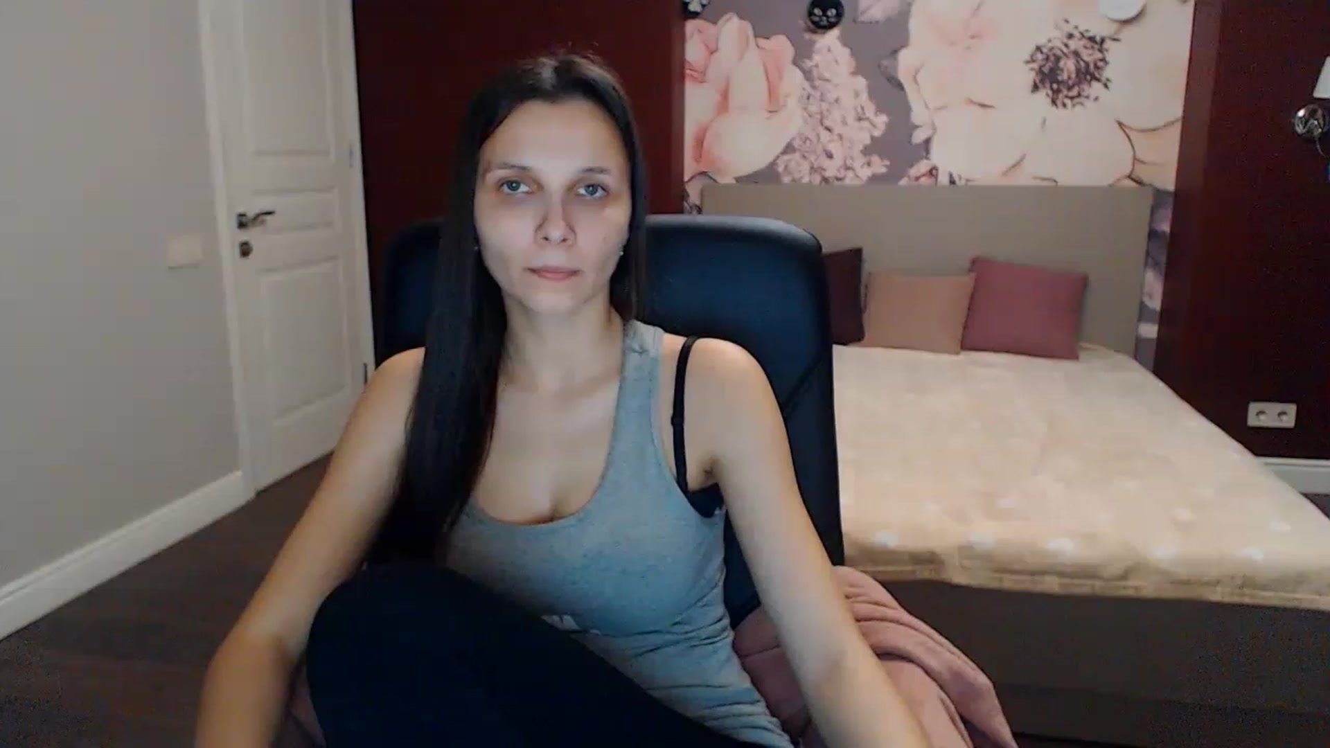 Gallery image thumbnail from Karina_Mils's myfreecams stream on, 01/22/2023, 17:59 image 6 of 20