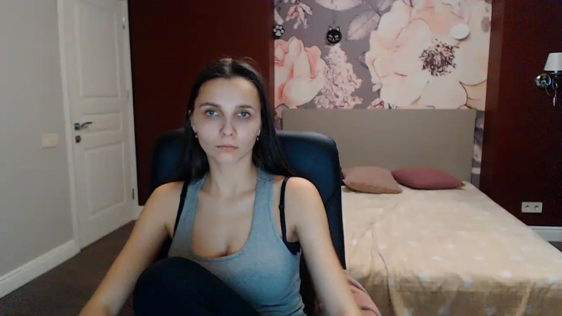 Gallery image thumbnail from Karina_Mils's myfreecams stream on, 01/25/2023, 11:39 image 20 of 20