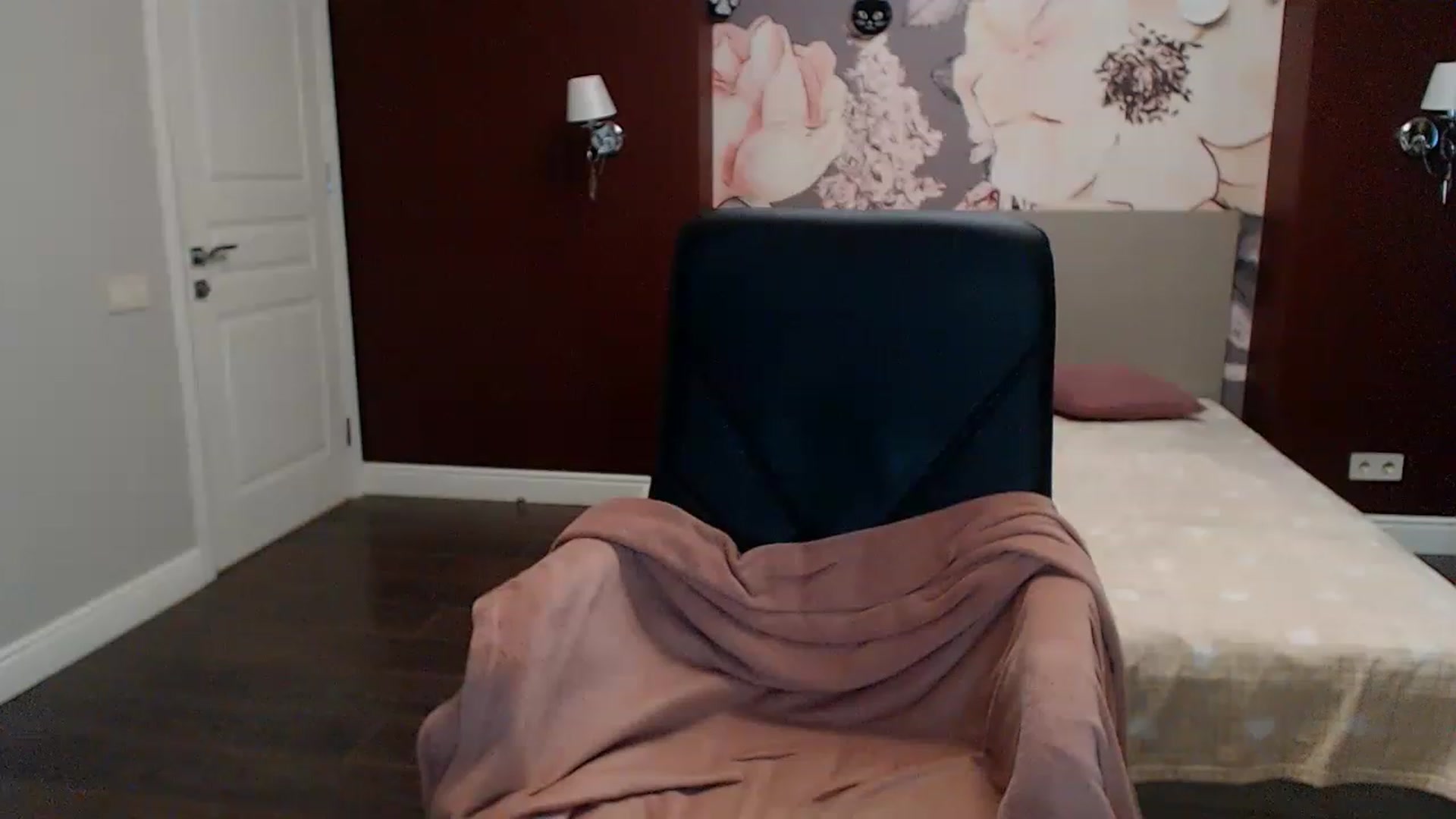 Gallery image thumbnail from Karina_Mils's myfreecams stream on, 01/25/2023, 11:39 image 5 of 20
