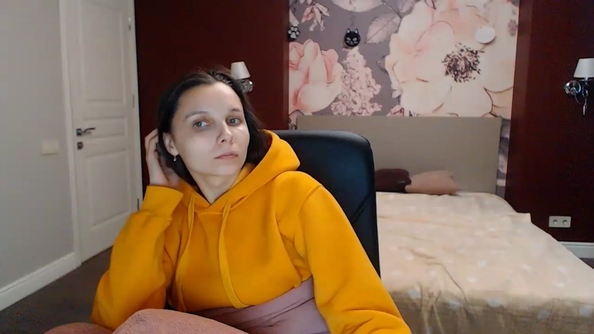 Gallery image thumbnail from Karina_Mils's myfreecams stream on, 01/26/2023, 10:49 image 16 of 20